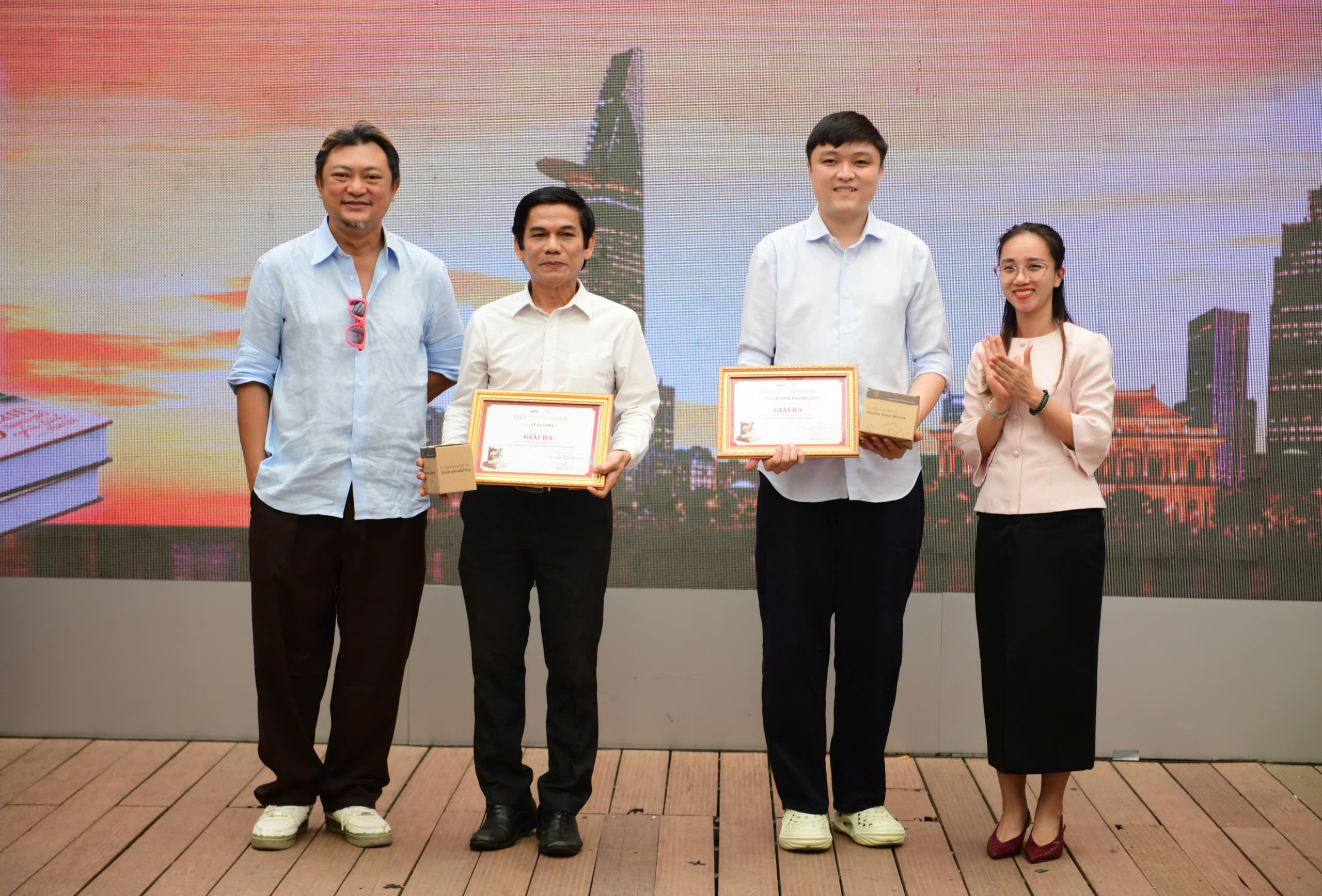 Trao giải và ra mắt sách 50 năm thành phố nghĩa tình của tôi: Câu chuyện ấy vẫn đang tiếp diễn - Ảnh 7.