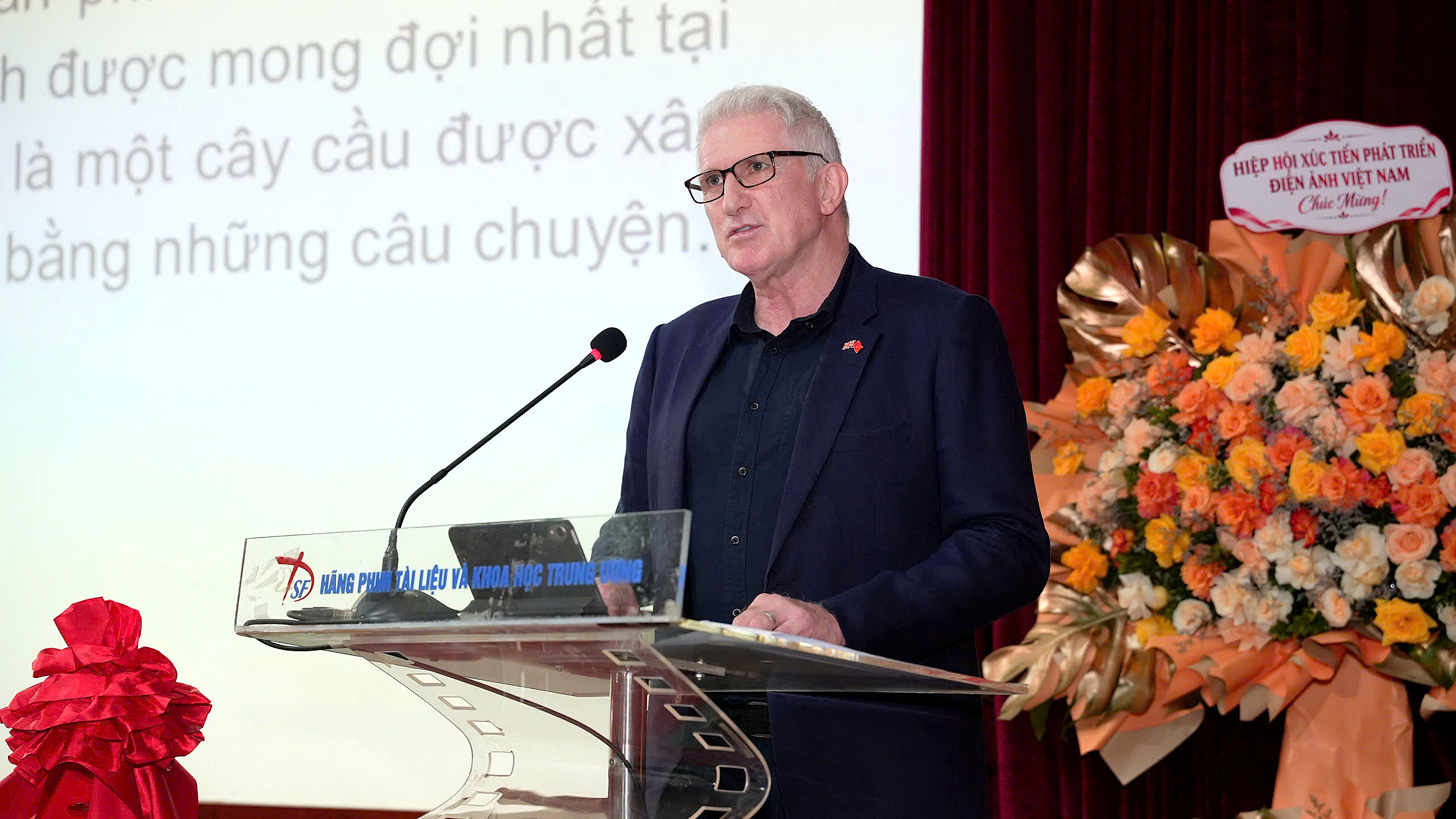 Bắt đầu những ngày phim tài liệu rộn ràng nhất năm: Nhìn thế giới qua lăng kính người khác - Ảnh 1.