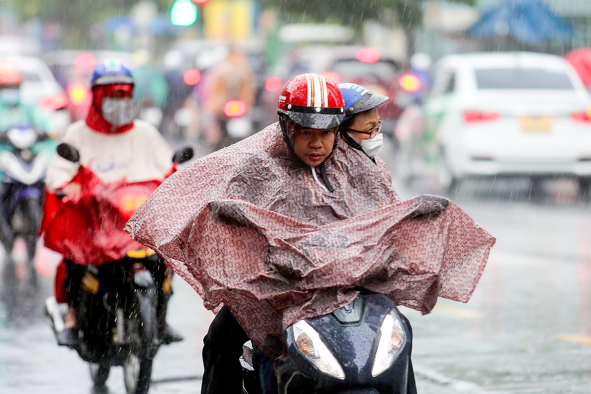 Thời tiết hôm nay 19-9: Từ Nghệ An vào Nam Bộ mưa to - Ảnh 2.