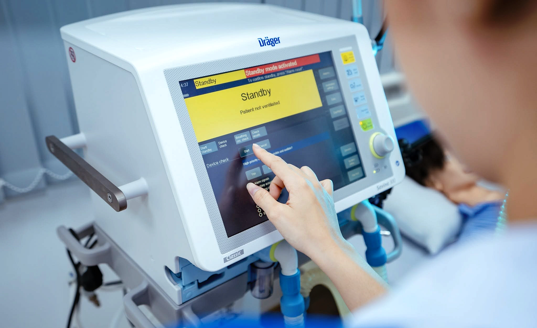 Học phí y khoa lên đến tiền tỉ, điều kiện học tập có tăng tương xứng? - Ảnh 2.