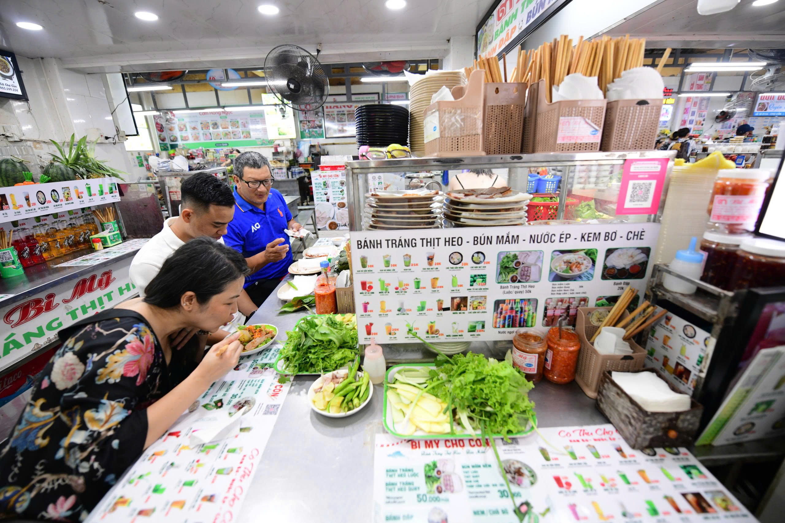 Bán gói snack vài ngàn đồng: thuế bắt xuất hóa đơn, nhưng người mua không nhận, có nghịch lý? - Ảnh 2.
