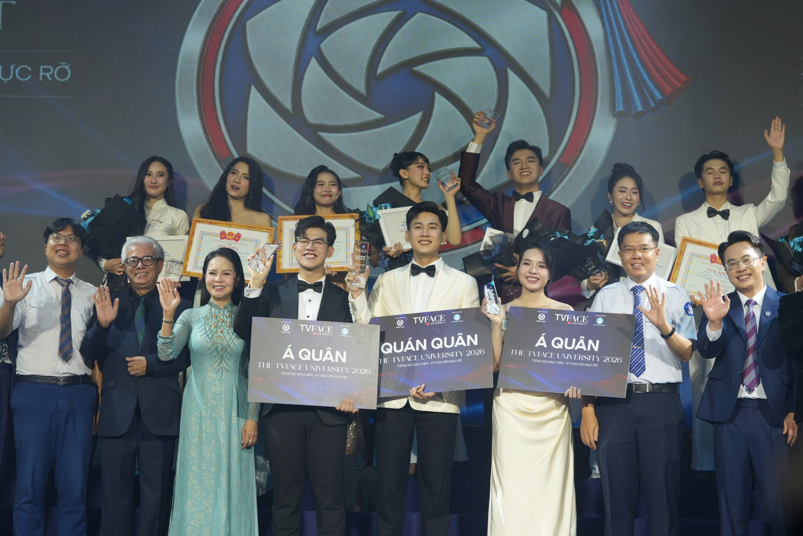 The TVFACE không chỉ tìm quán quân, còn 'săn' MC cho các show - Ảnh 6.