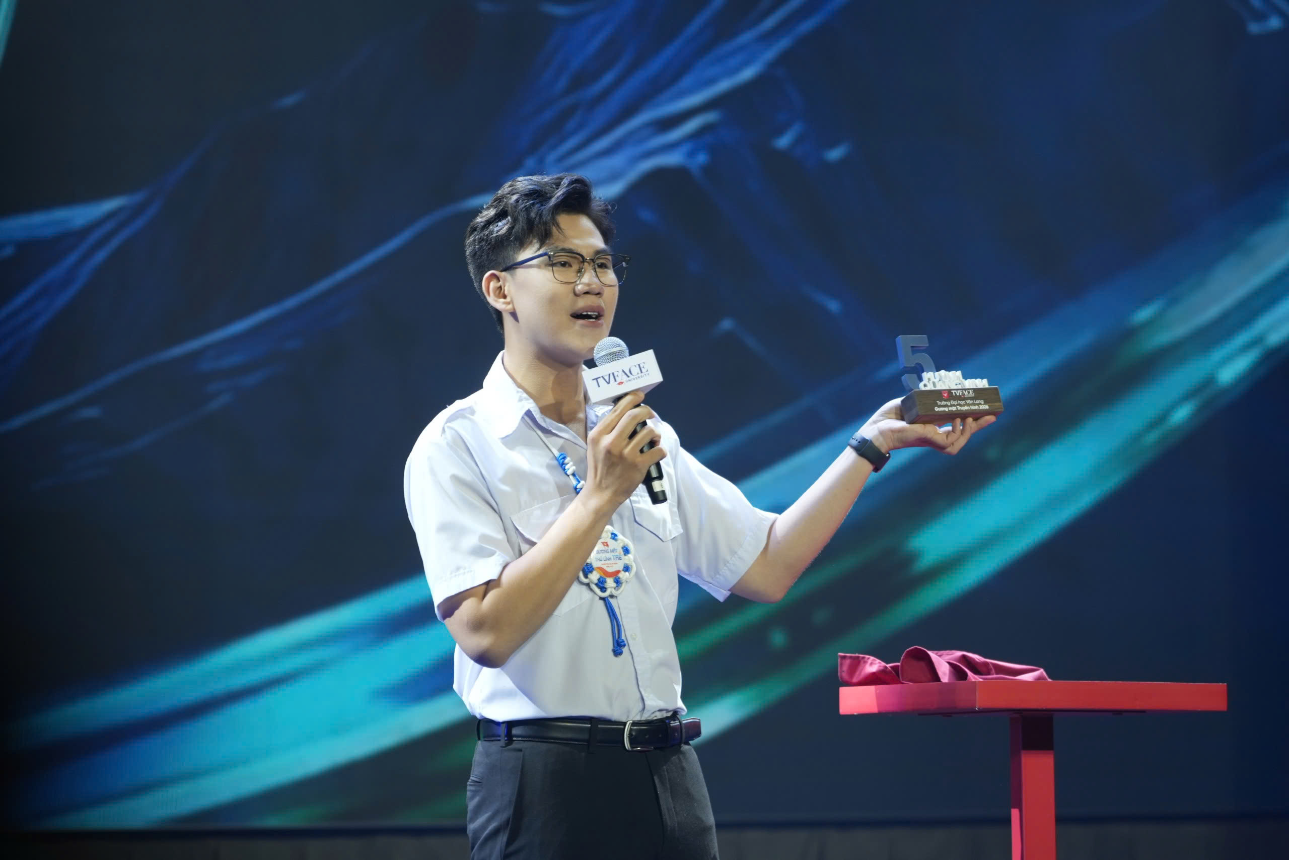 The TVFACE không chỉ tìm quán quân, còn 'săn' MC cho các show - Ảnh 4.