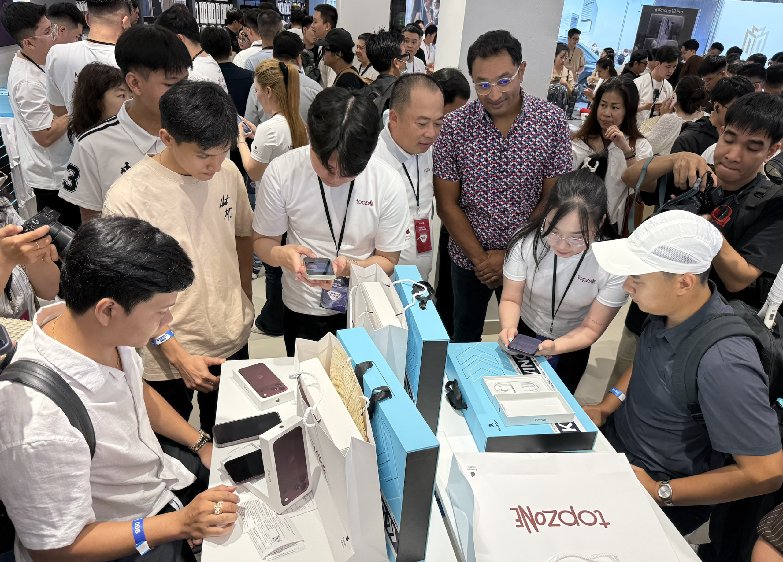 Chu kỳ sản phẩm mới của Apple mang lại gì cho kinh tế Việt Nam? - Ảnh 1.
