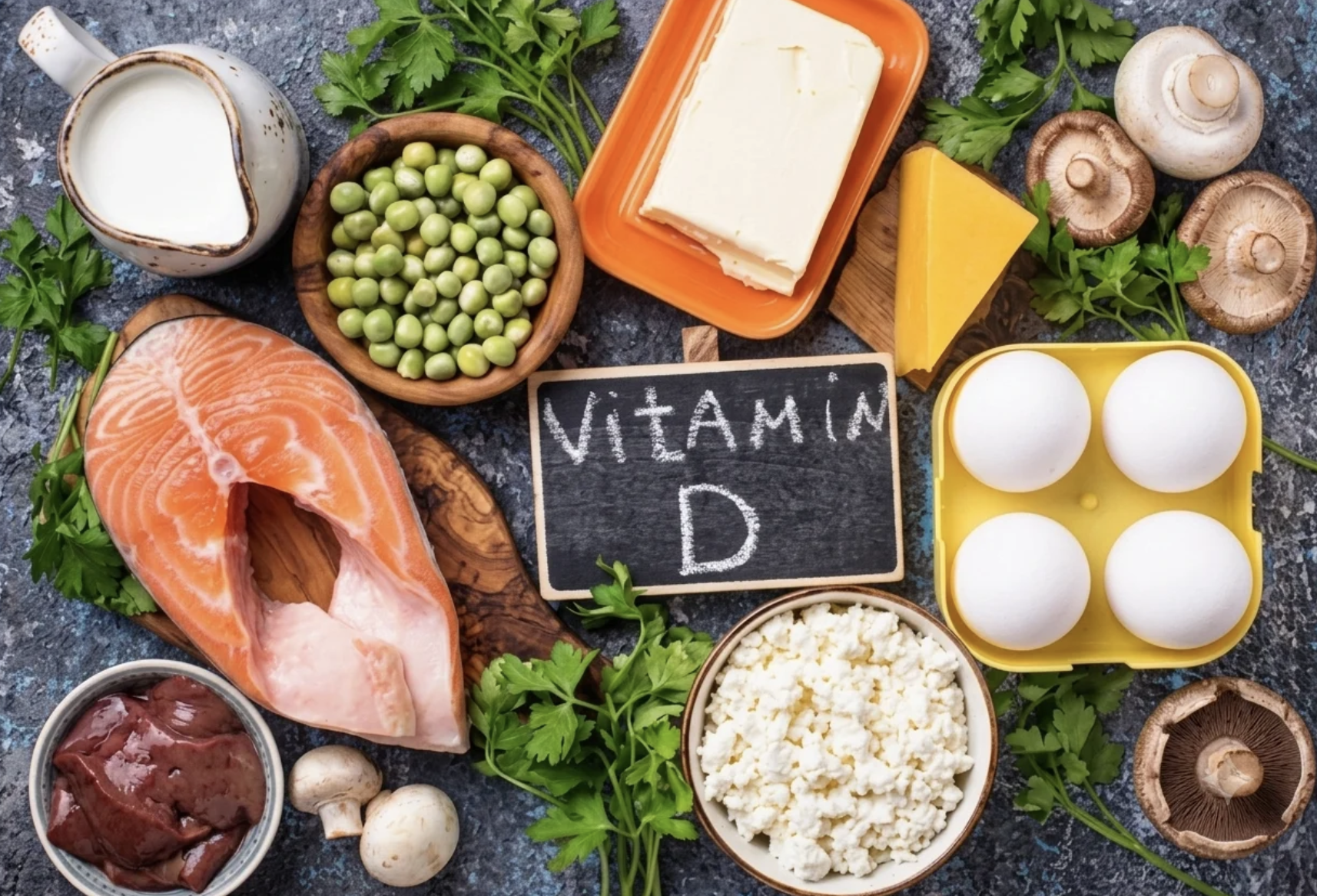 Vì sao ở Việt Nam nhiều nắng vẫn có người thiếu vitamin D? - Ảnh 1.