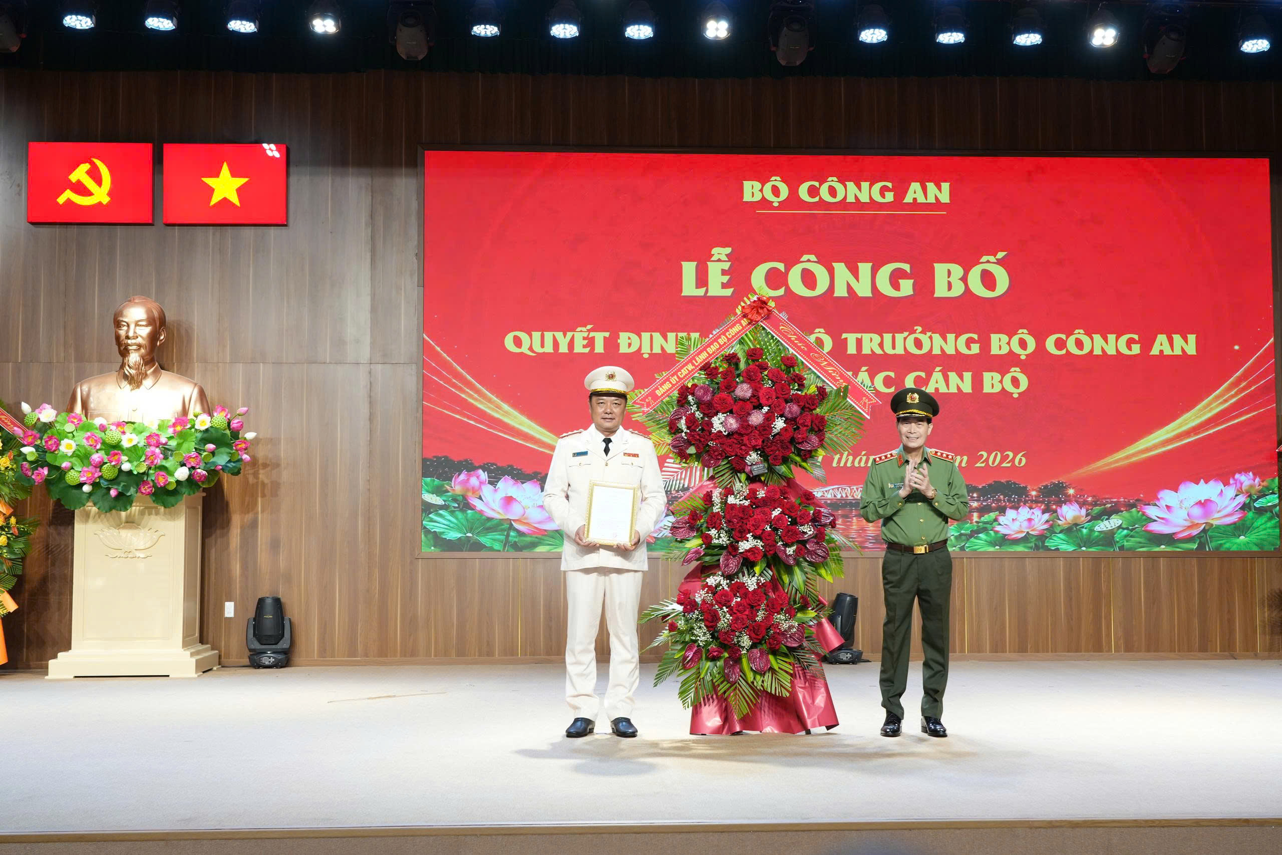 Phó giám đốc Công an TP.HCM làm Giám đốc Công an TP Huế - Ảnh 1.