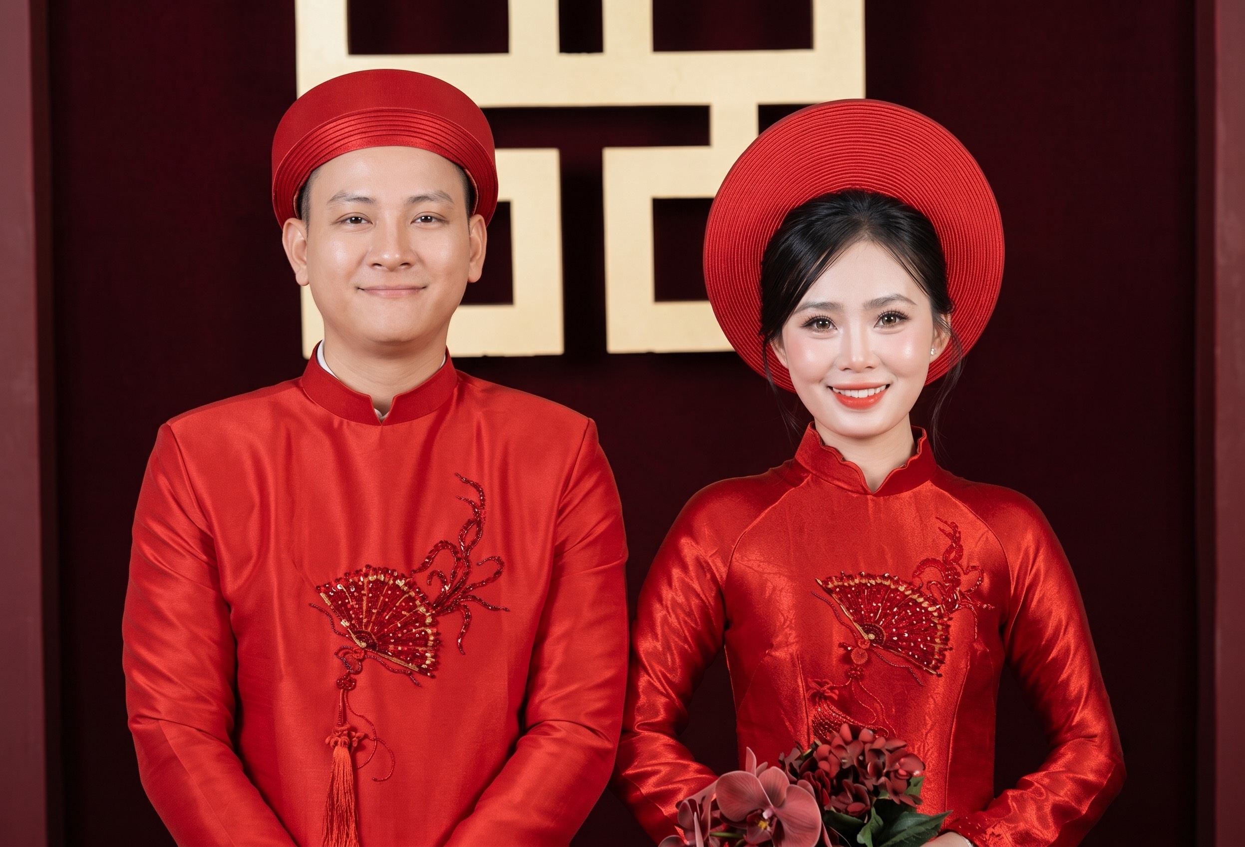 Hoài Lâm tập lau nhà, học nấu nướng và nỗi sợ 'bế con không nỗi'  - Ảnh 1.