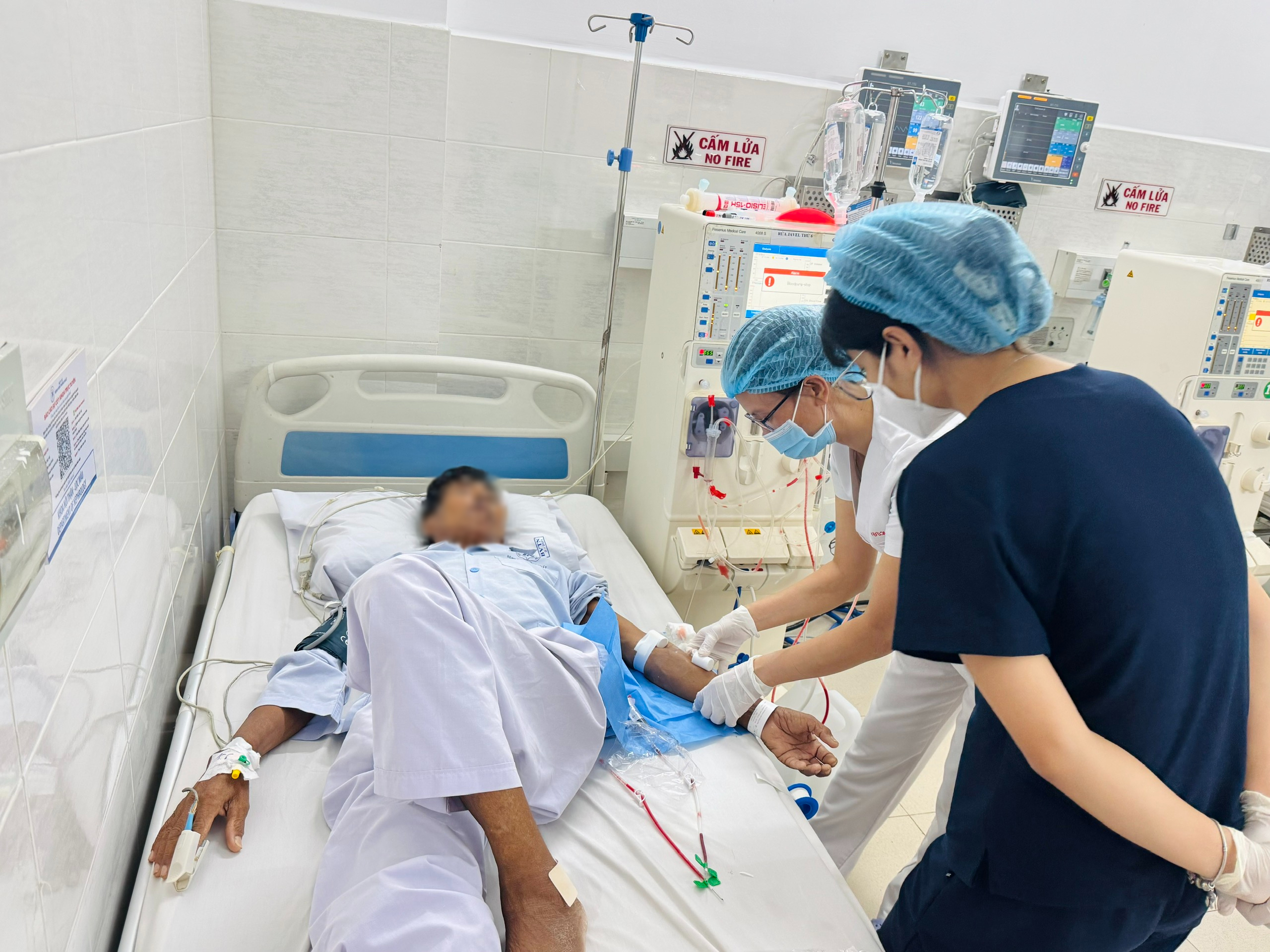 Gần 700 bệnh nhân suy thận mạn tại TP.HCM được hỗ trợ 100% chi phí cùng chi trả BHYT - Ảnh 2.