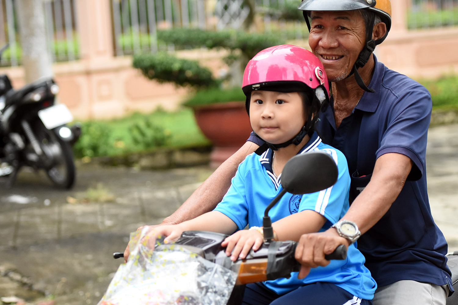 Đồng Nai trao 10.000 phần quà Trung thu cho thiếu nhi 12 xã biên giới, miền núi - Ảnh 4.