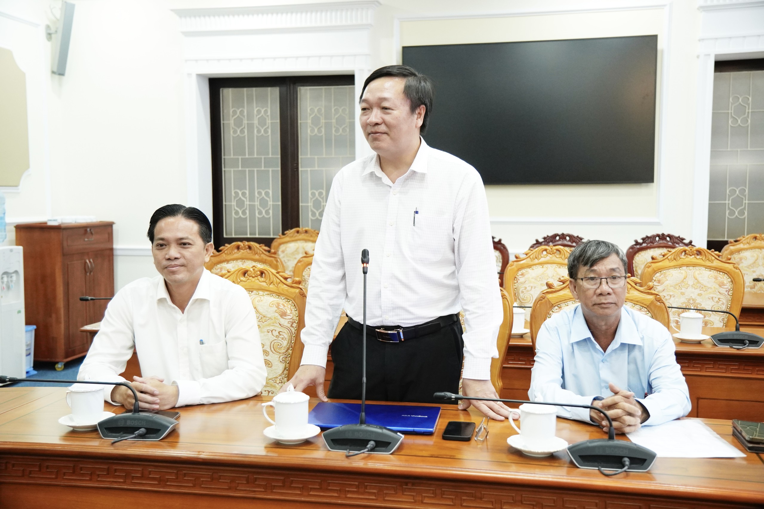 TP.HCM khen thưởng xã Thạnh An, phường Phước Thắng, xã Vĩnh Lộc thực hiện xuất sắc khám sức khỏe toàn dân - Ảnh 4.