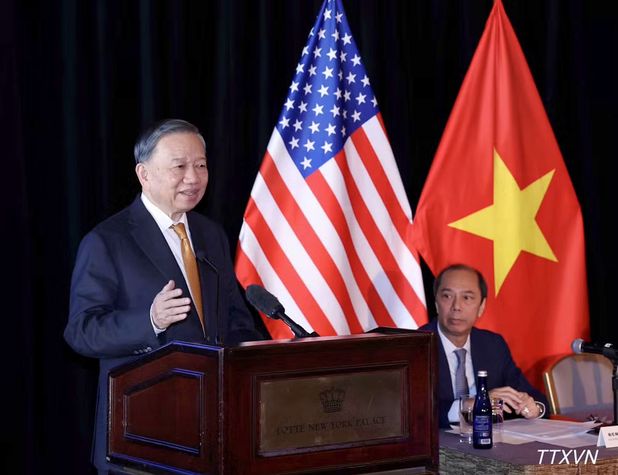 Tổng Bí thư, Chủ tịch nước Tô Lâm: Đảng, Nhà nước tôn trọng quyết định về hay ở lại của chuyên gia, trí thức kiều bào - Ảnh 2.