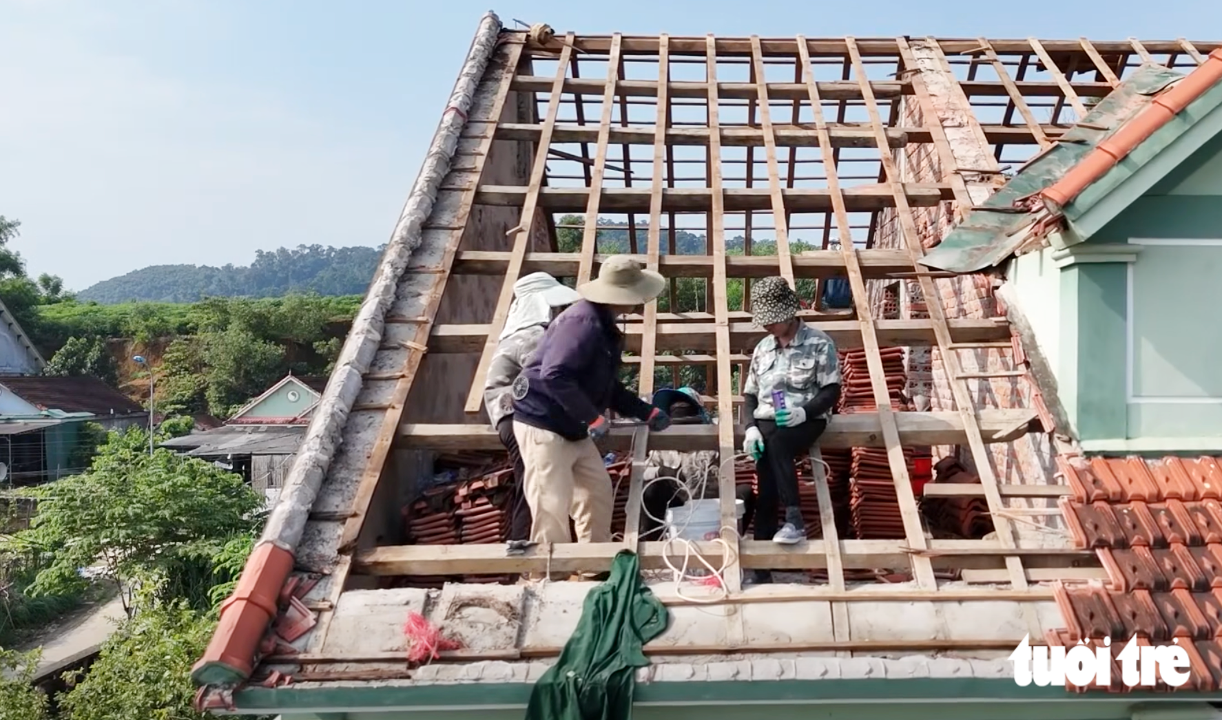 Người dân dỡ nhà, nhường đất mở rộng Nghĩa trang liệt sĩ Việt - Lào - Ảnh 2.