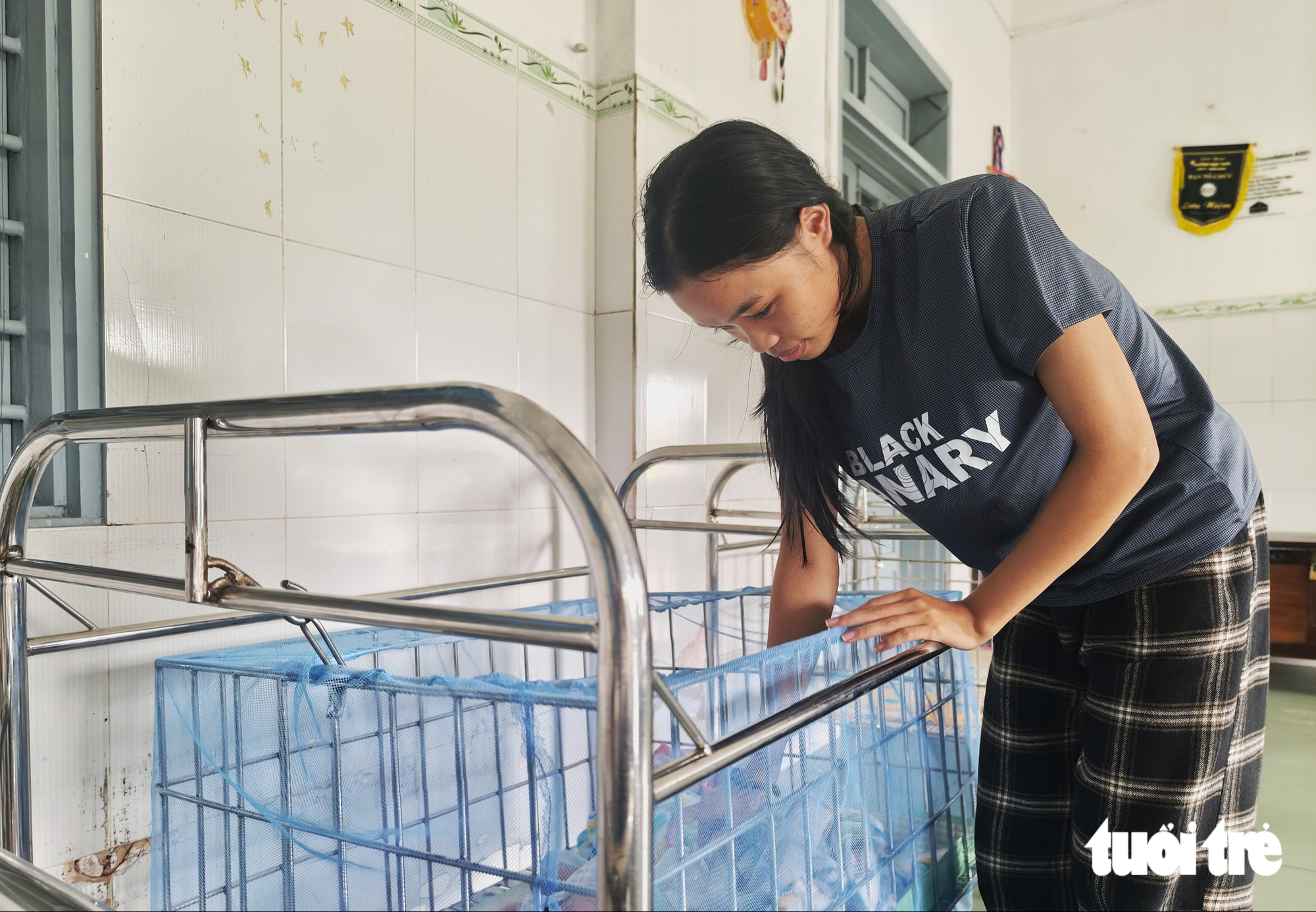 Lớn lên trong chùa vì mẹ bệnh phải 'cách ly', đậu cao đẳng y dược mà lặng buồn vì học phí - Ảnh 6.