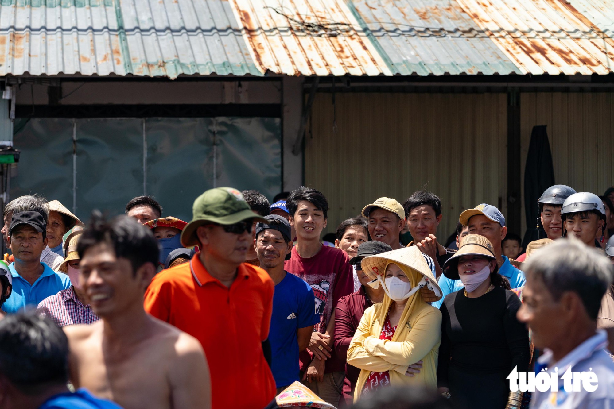 Leo cột mỡ ở Lễ hội Nghinh Ông, nhóm thanh niên Cần Giờ giành thưởng hơn 22 triệu đồng - Ảnh 8.