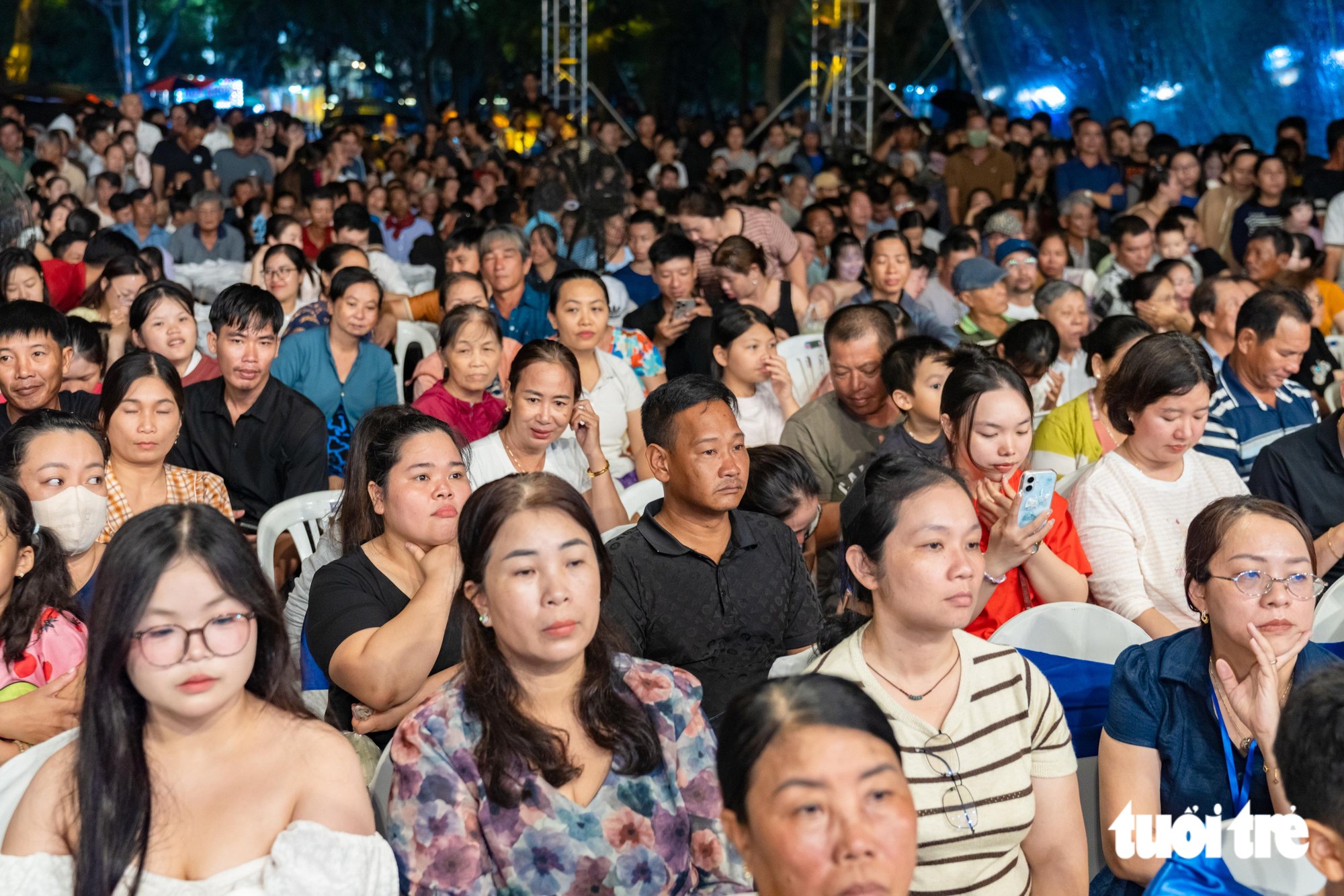 Cần Giờ rộn ràng Lễ hội Nghinh Ông TP.HCM, ngư dân gửi ước vọng bình an - Ảnh 16.