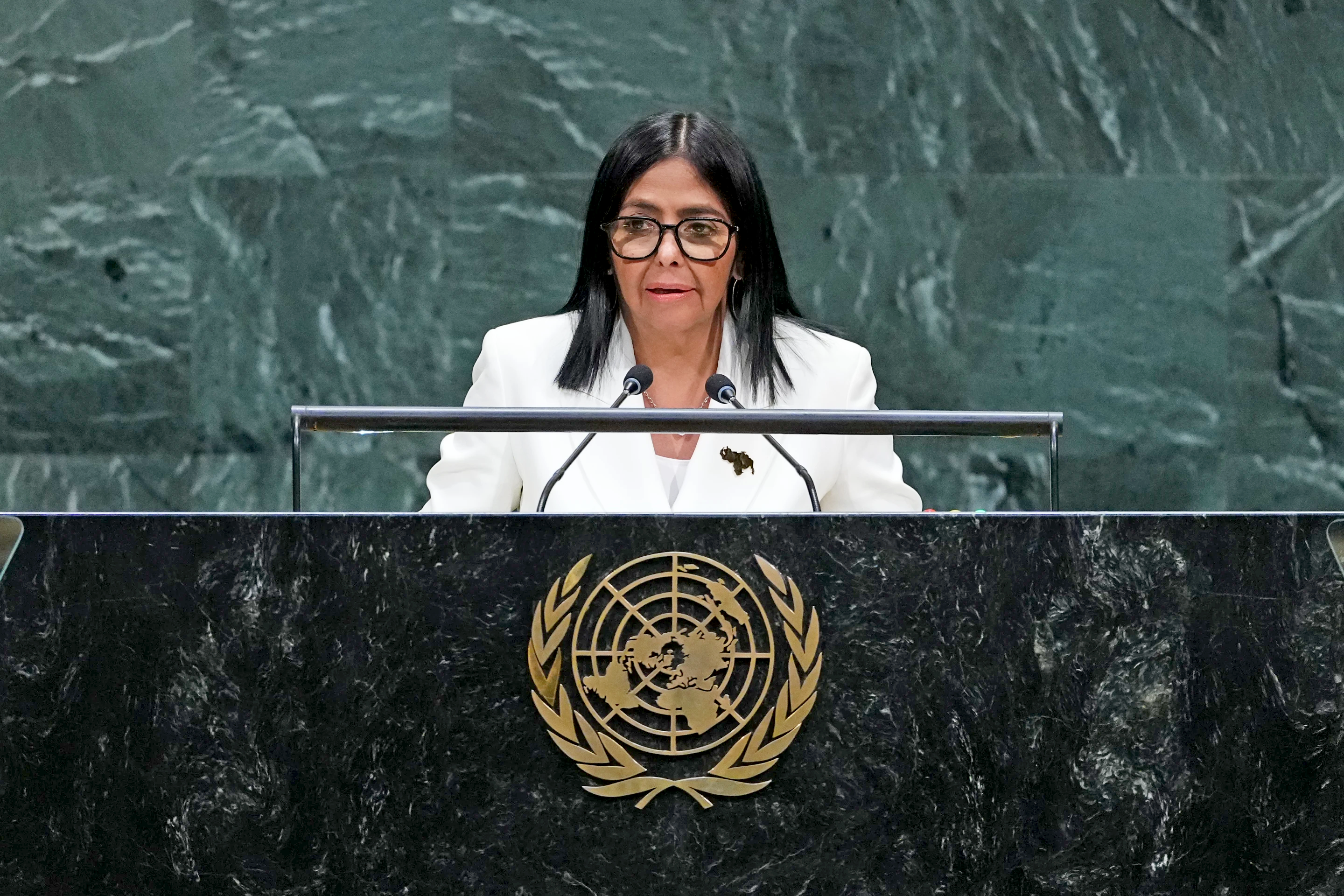 Tổng thống lâm thời Venezuela cảm ơn ông Trump, tuyên bố đất nước đang 'tái sinh' - Ảnh 2.