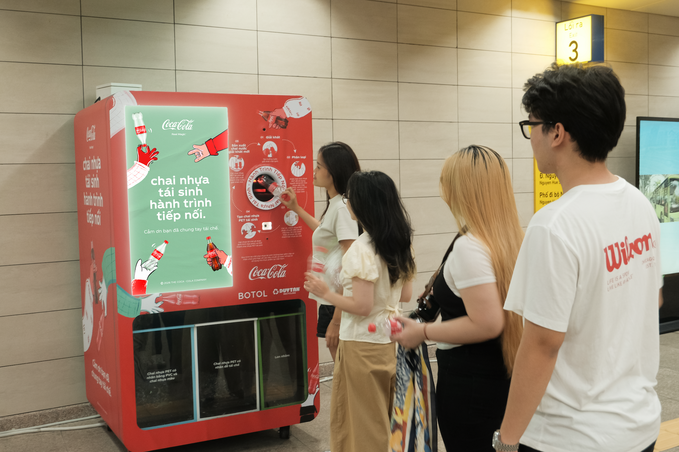 Mở rộng 30 điểm thu gom chai nhựa, lon nhôm tại Hà Nội và TP.HCM - Ảnh 1.