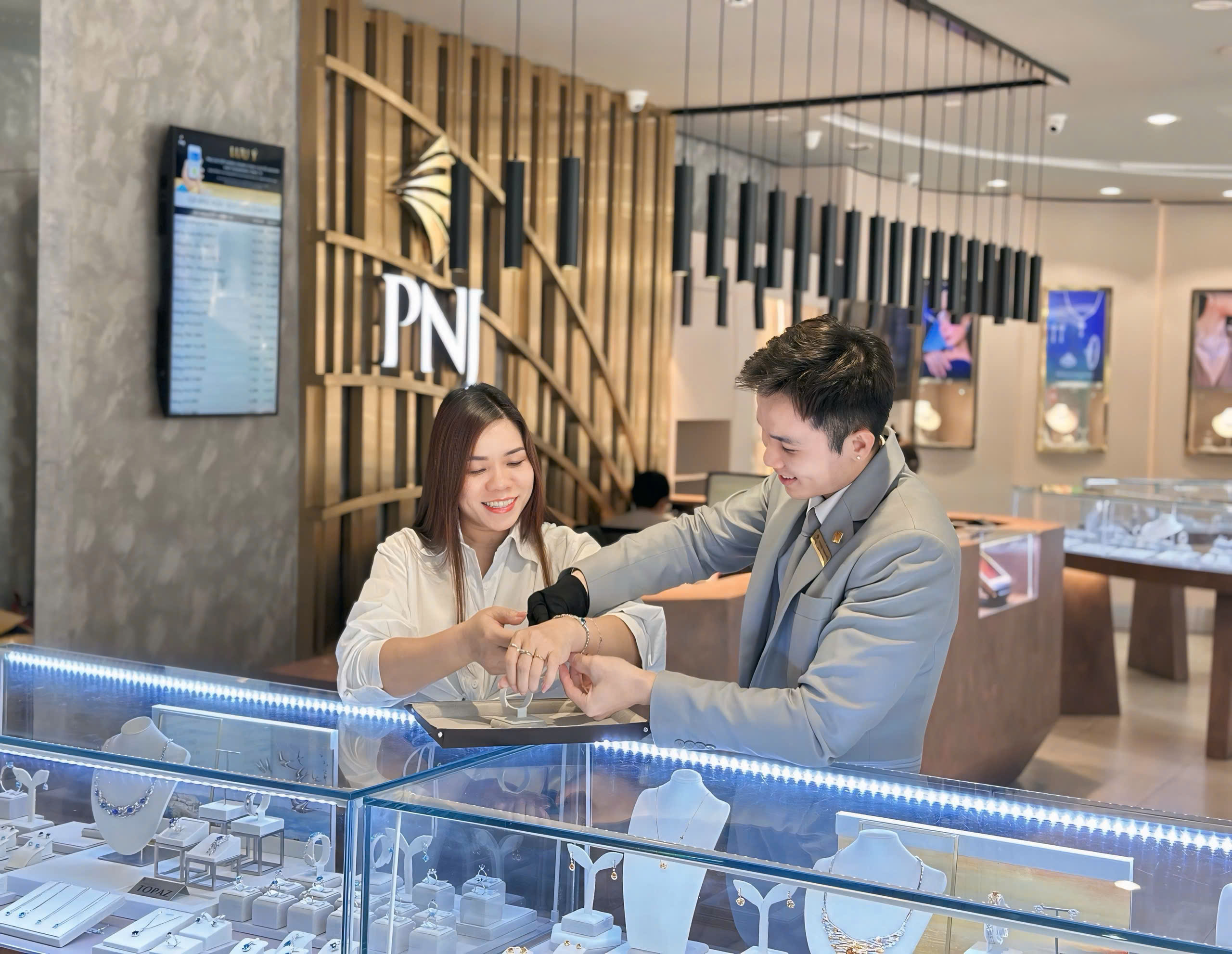 PNJ tăng cường quản trị rủi ro, định hình chiến lược cho tương lai - Ảnh 1.