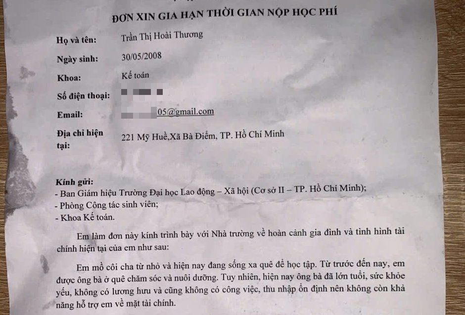 Tiếp sức đến trường: Lá đơn xin đóng chậm học phí đầy nước mắt của nữ sinh viên Quảng Trị không còn cha mẹ - Ảnh 3.