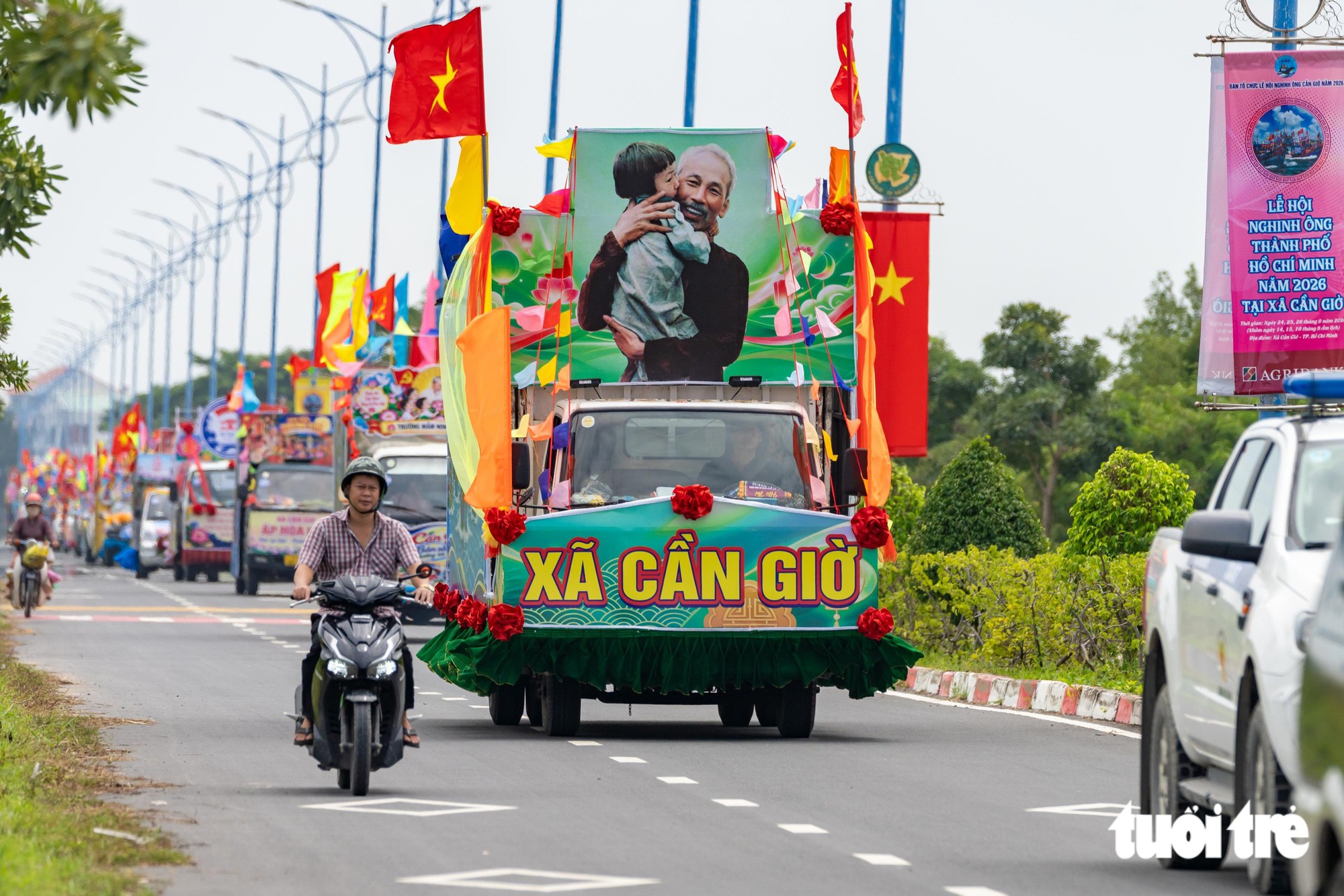Cần Giờ đưa bản sắc biển, di sản Nghinh Ông vào hội thi xe hoa đăng - Ảnh 10.