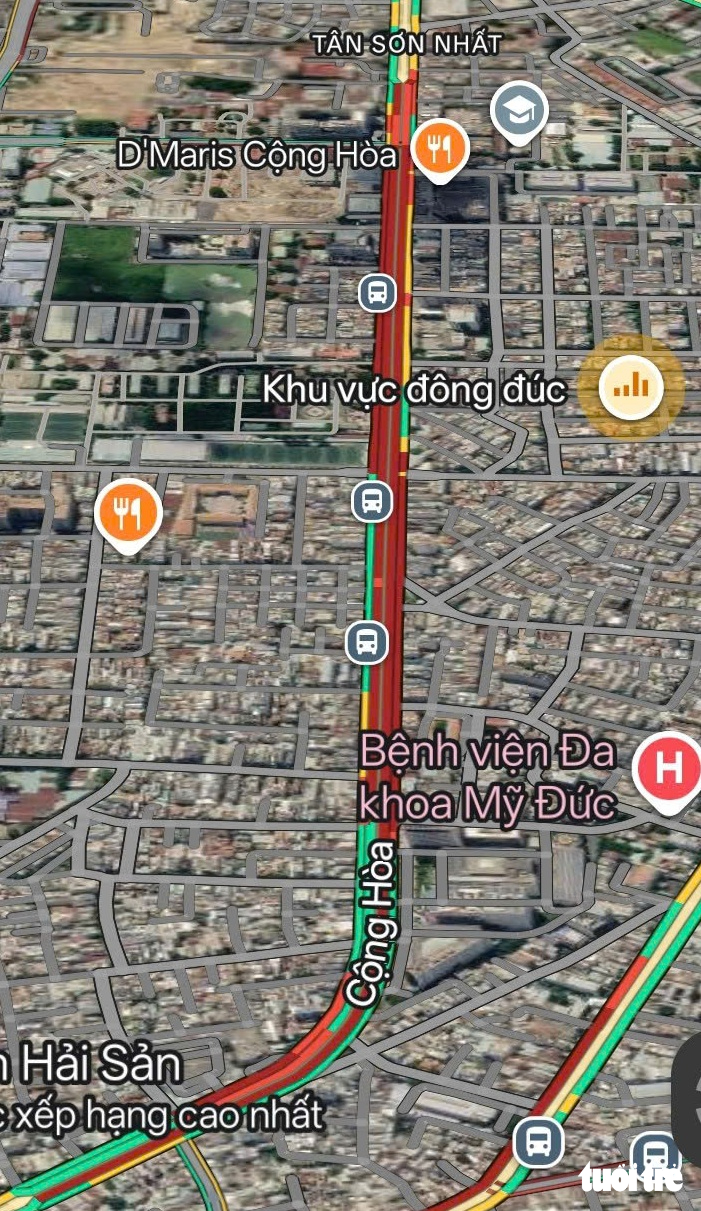 Giao thông đường Cộng Hòa TP.HCM kẹt không lối thoát tối 25-9 - Ảnh 2.