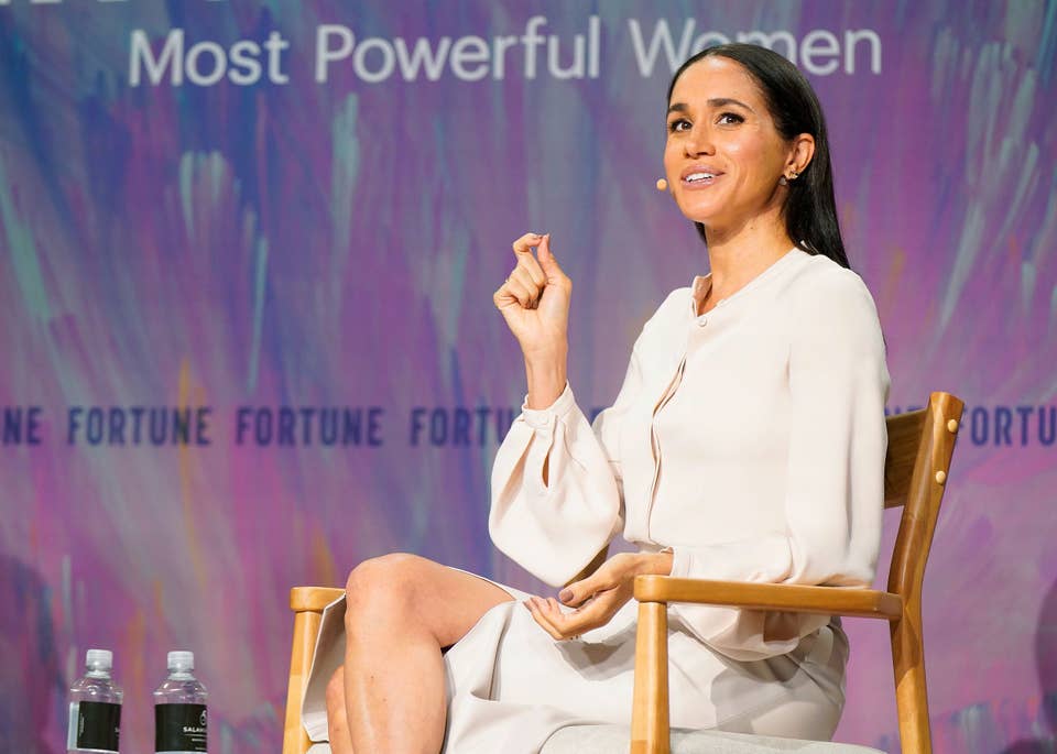 Quy tắc thời trang giúp Meghan Markle luôn thanh lịch ở tuổi 45 - Ảnh 4.
