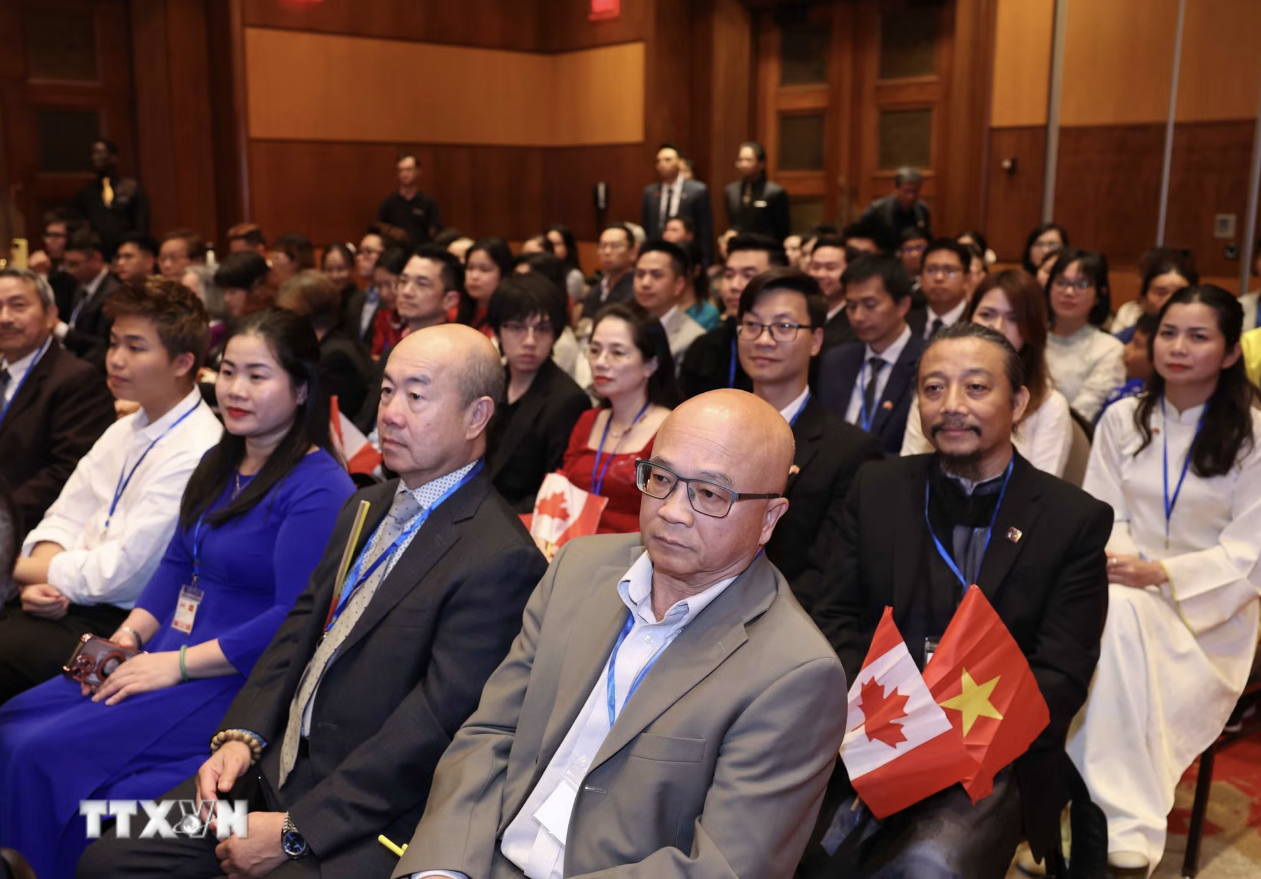 Trí thức Việt tại Canada đề xuất lập quỹ khoa học chung, thúc đẩy hợp tác đất hiếm, bán dẫn và AI - Ảnh 8.