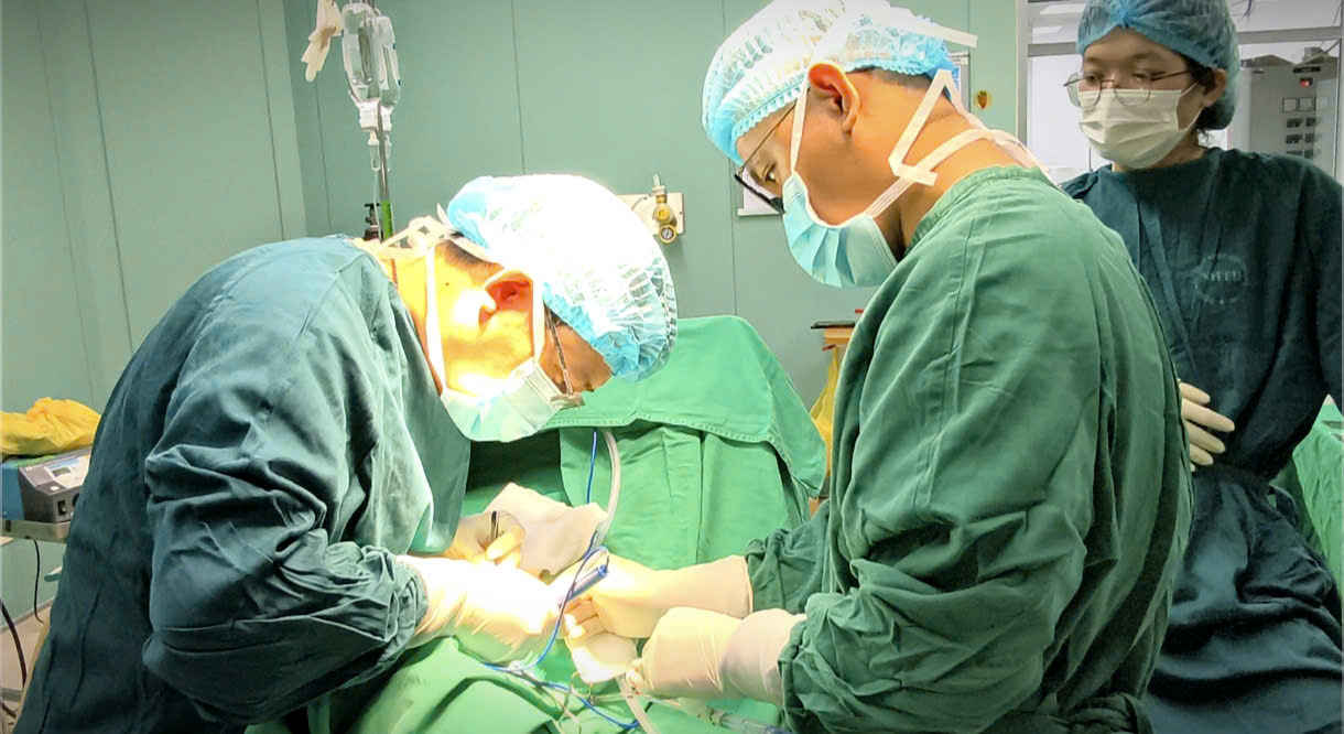 Mất một bên tinh hoàn vì nghĩ ‘chỉ đau một chút rồi khỏi’ - Ảnh 1.