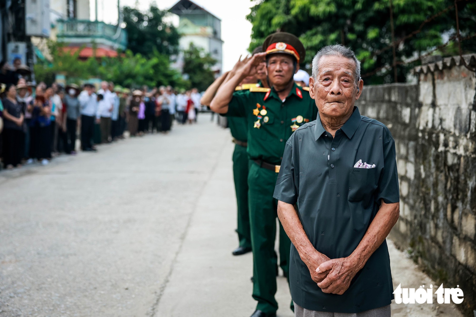 Ngày trở về đặc biệt của liệt sĩ Phan Văn Cánh: “Cánh ơi, mẹ bế con một tý con ơi” - Ảnh 3.