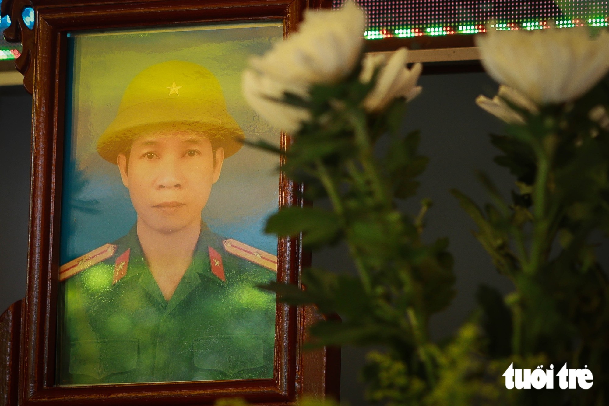Ngày trở về đặc biệt của liệt sĩ Phan Văn Cánh: “Cánh ơi, mẹ bế con một tý con ơi” - Ảnh 11.