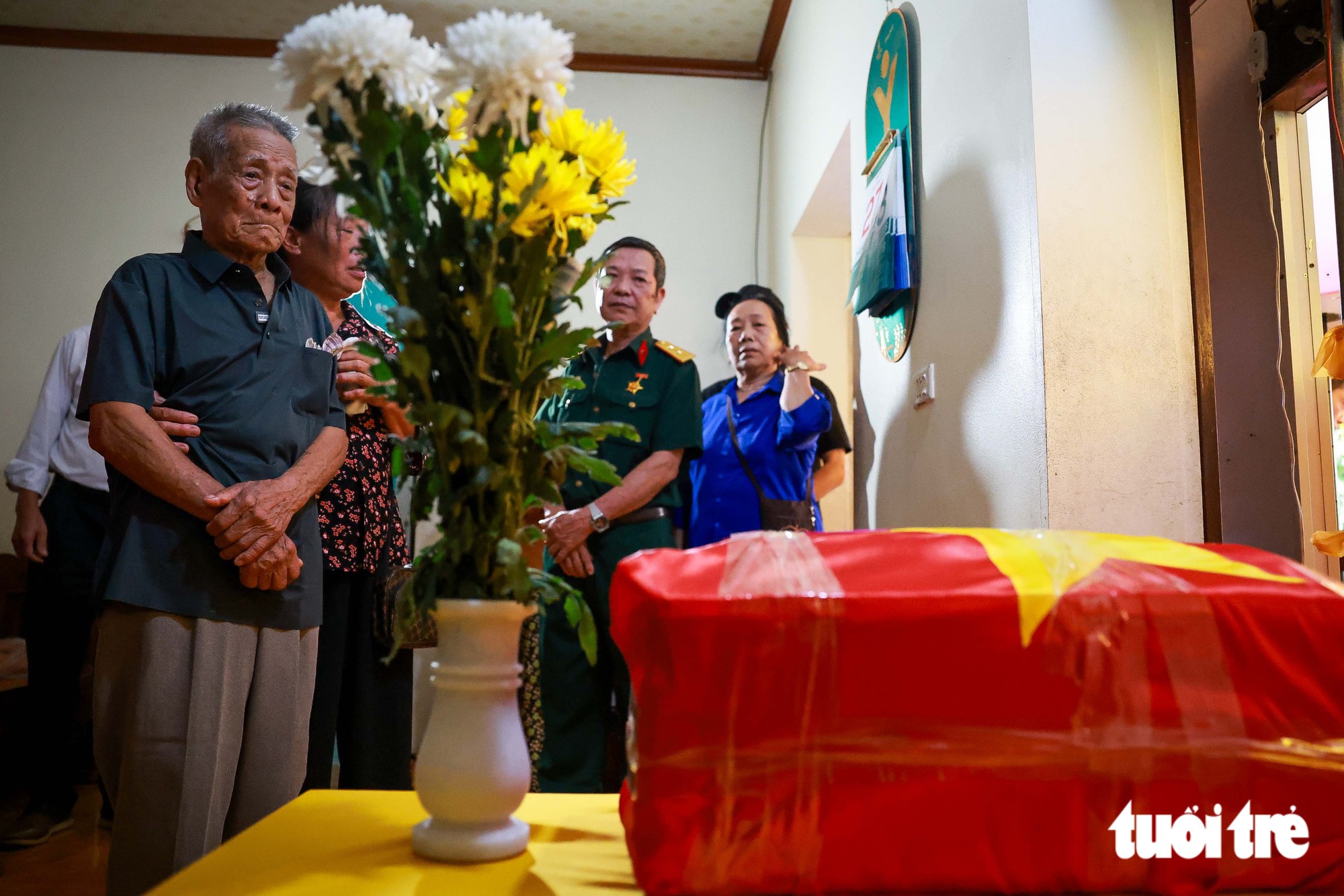 Ngày trở về đặc biệt của liệt sĩ Phan Văn Cánh: “Cánh ơi, mẹ bế con một tý con ơi” - Ảnh 15.