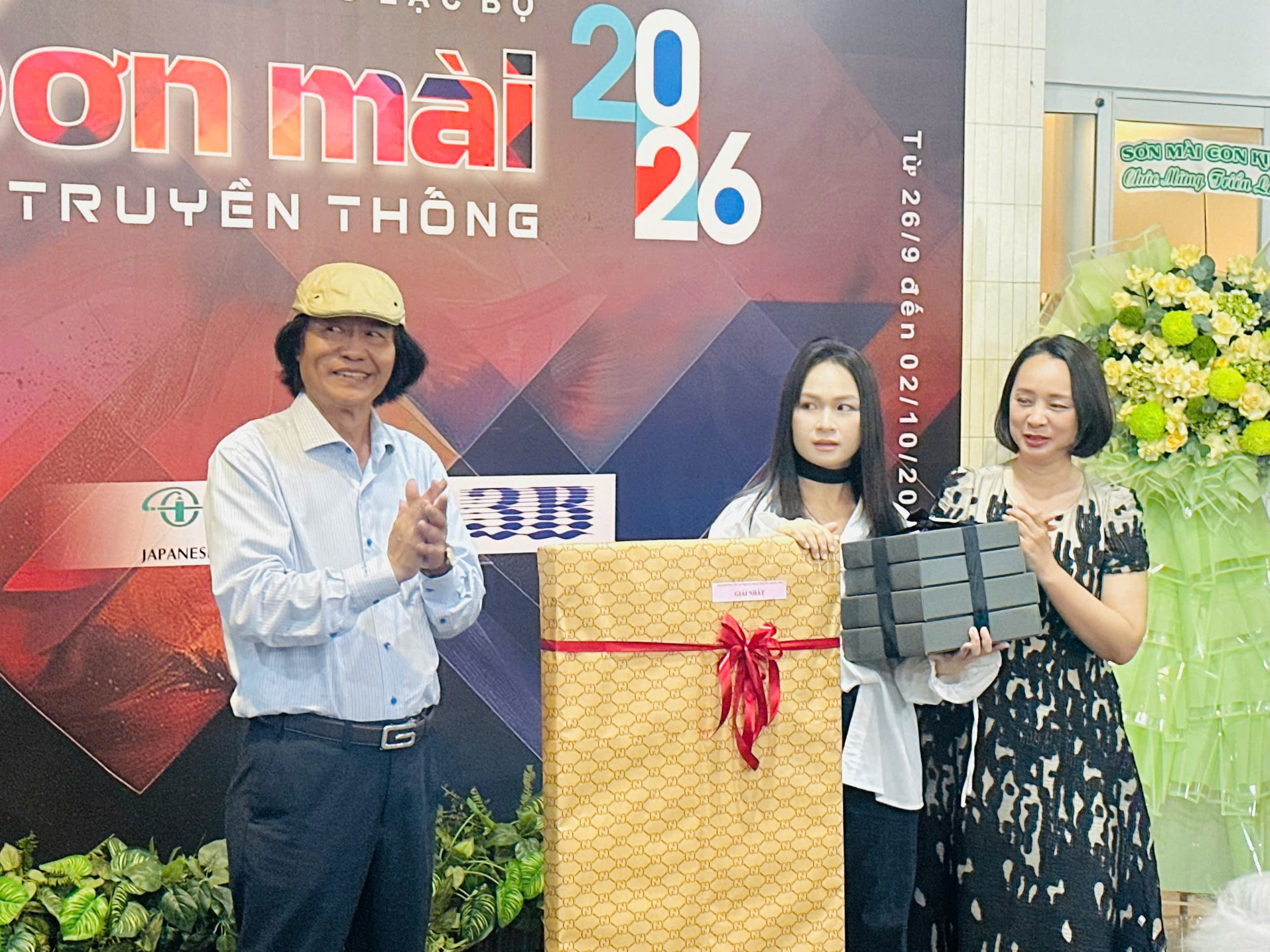 Sơn mài truyền thống, chuyện cũ mà không cũ - Ảnh 2.