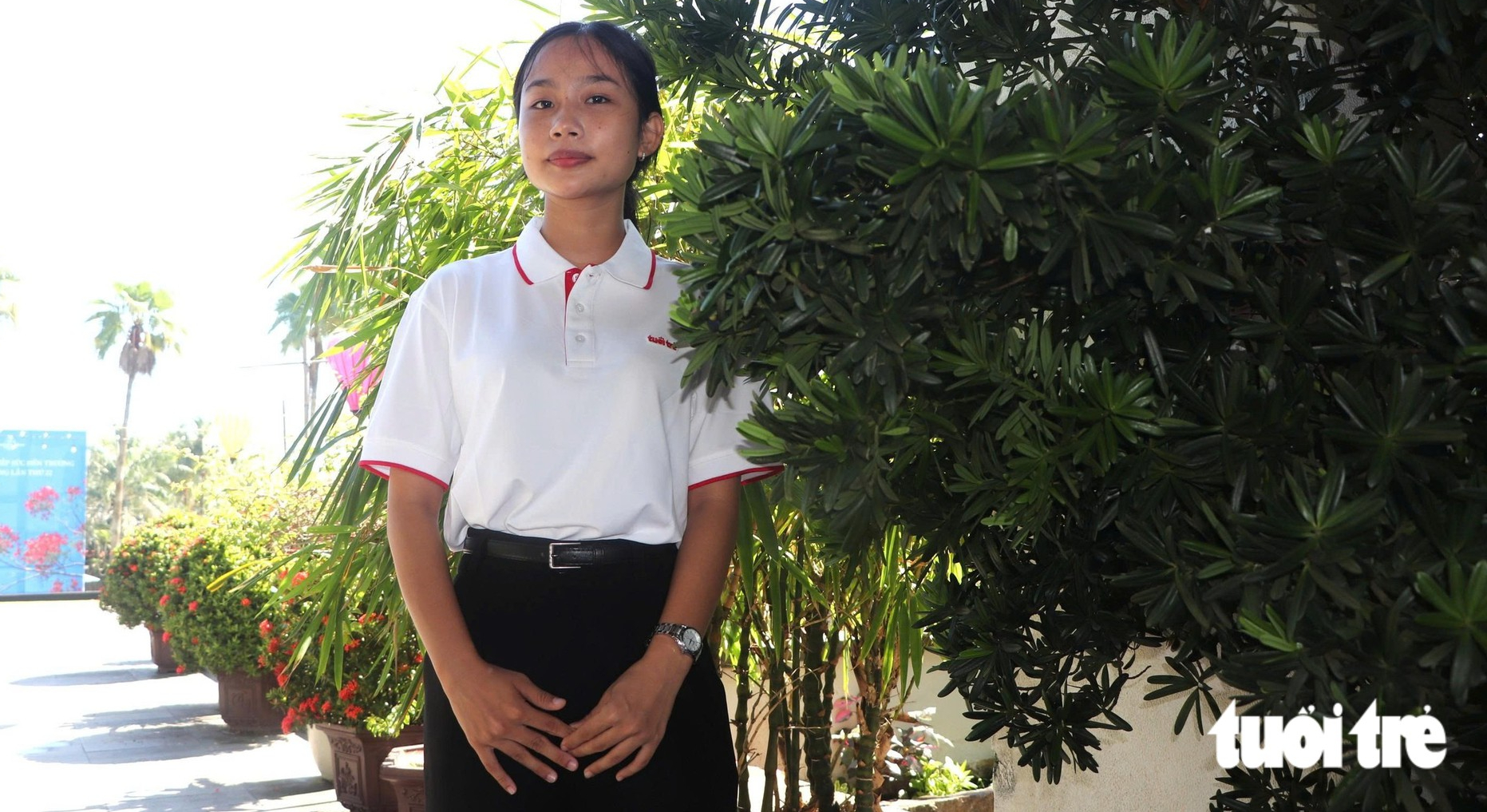 Tài trợ học phí toàn bậc đại học, tặng 50 triệu cho nữ SV trường Y có cha khuyết tật, mẹ ung thư, chị mắc tâm thần - Ảnh 17.