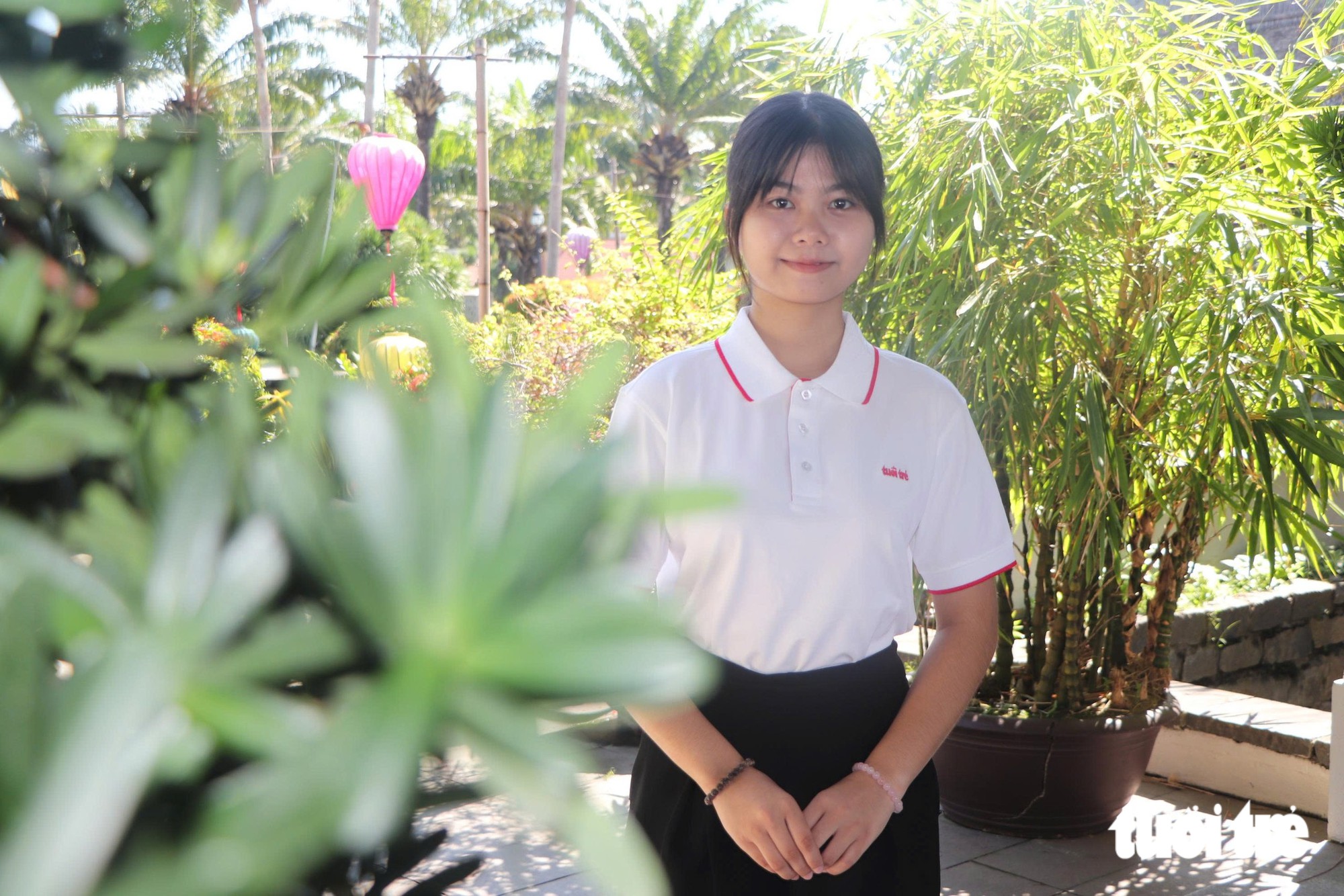 Tài trợ học phí toàn bậc đại học, tặng 50 triệu cho nữ SV trường Y có cha khuyết tật, mẹ ung thư, chị mắc tâm thần - Ảnh 9.