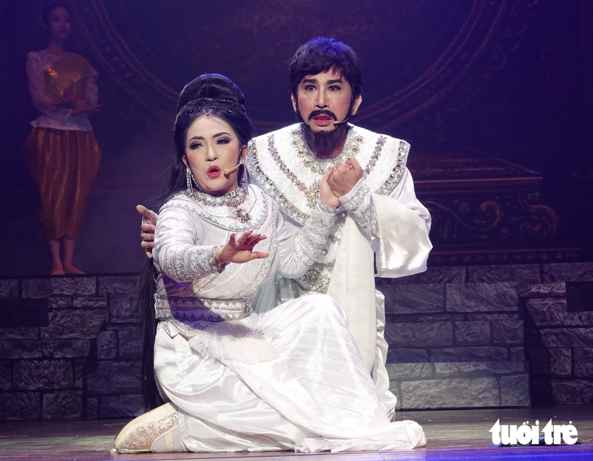Kim Tử Long thích thú vì lần đầu đóng vai vua Priêm - Ảnh 1.