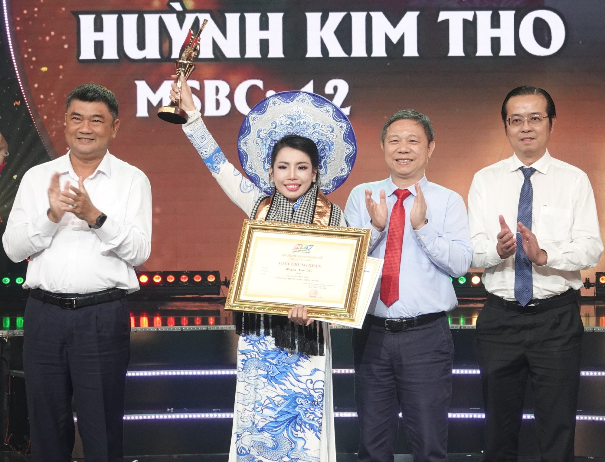 Đúng như dự đoán, Huỳnh Kim Tho là tân Chuông vàng vọng cổ 2026 - Ảnh 1.