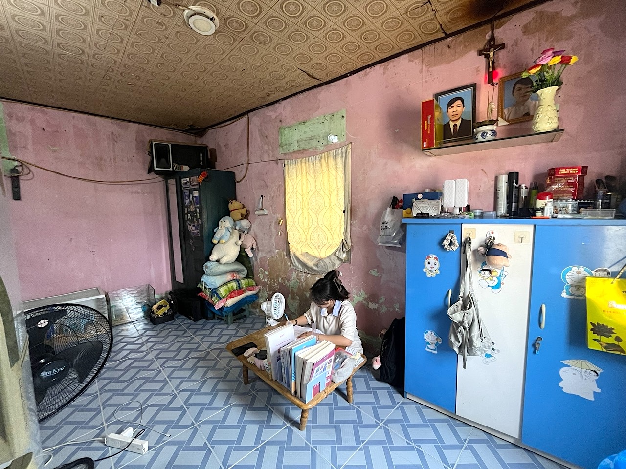 Nữ sinh Khánh Hòa khó khăn trước thềm đại học - Ảnh 2.