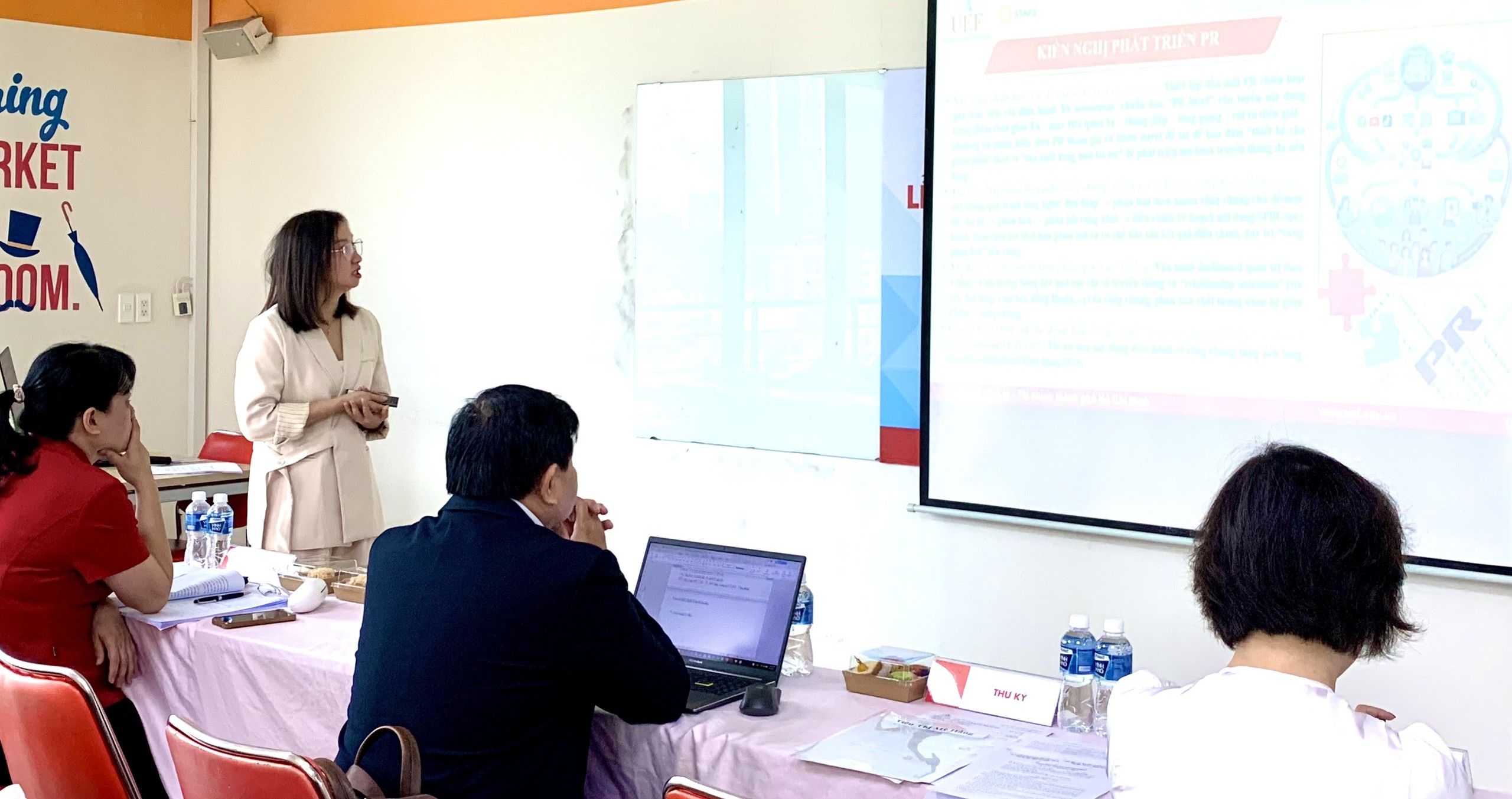 Bộ GD-ĐT đề xuất không được làm việc toàn thời gian khi học thạc sĩ chính quy - Ảnh 2.