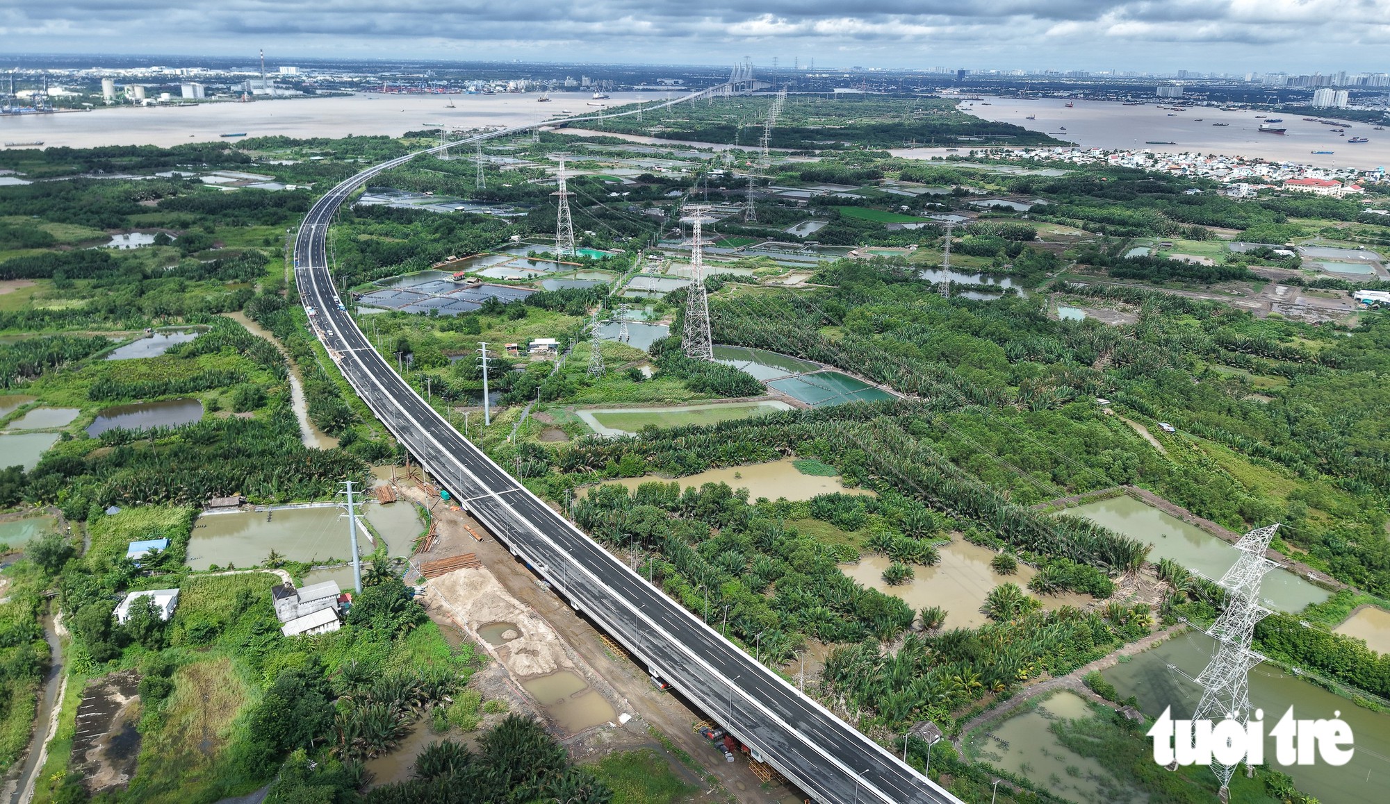 Hàng triệu người dân phía Nam rút ngắn thời gian đi lại thế nào sau khi có cao tốc Bến Lức - Long Thành? - Ảnh 6.