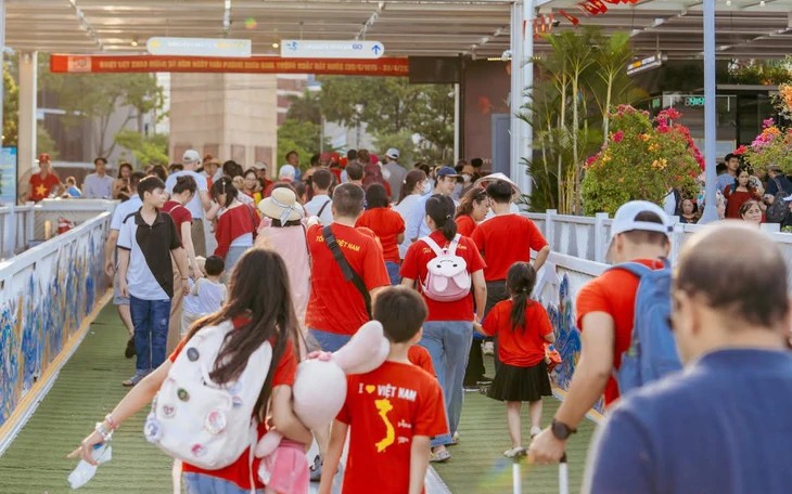 Ho Chi Minh City wins 3 top Asian tourism awards in 2026 - Ảnh 2.