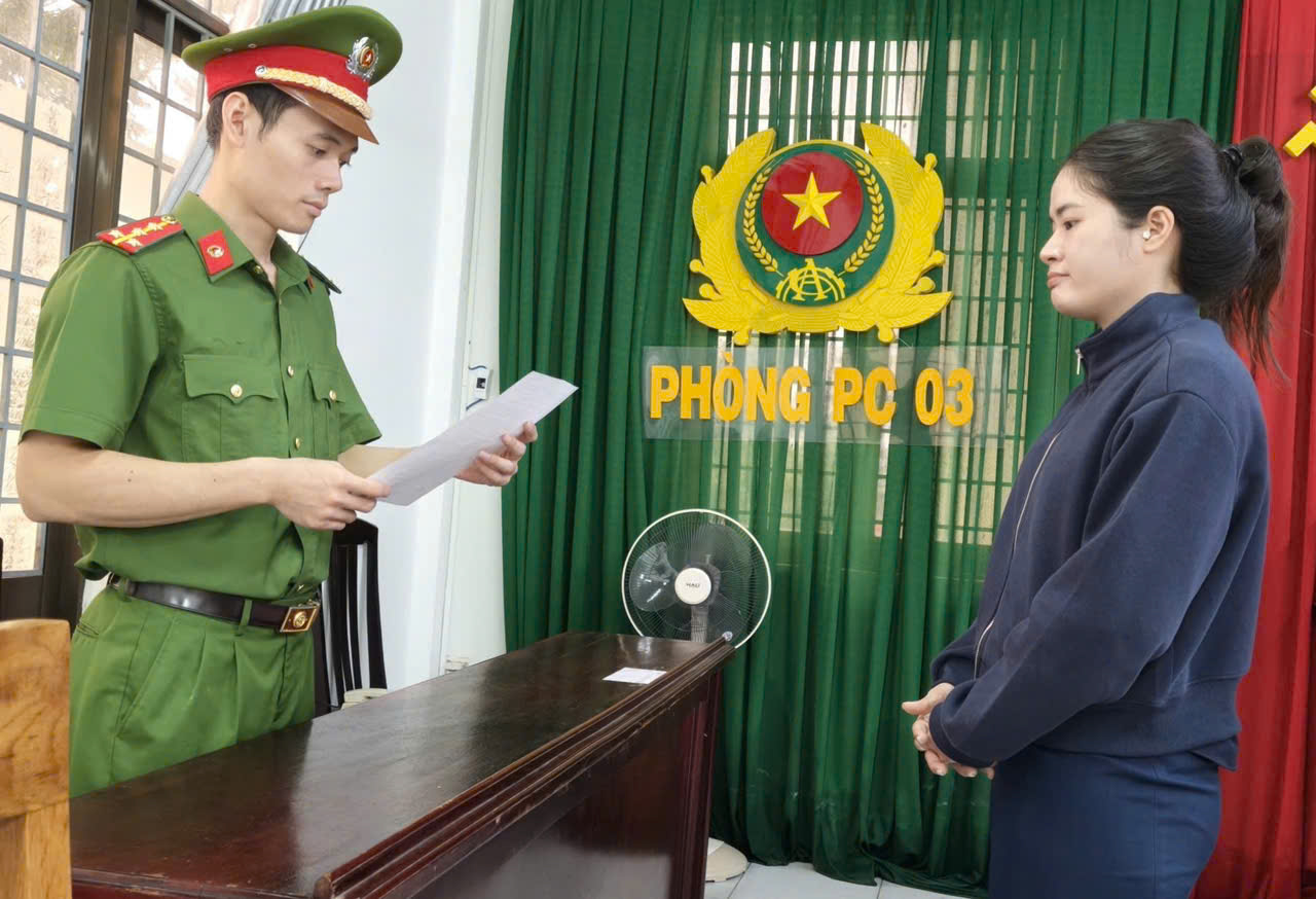 Vụ nữ hiệu trưởng lập khống hồ sơ rút gần 500 triệu đồng: khởi tố thêm 6 bị can — ảnh 3