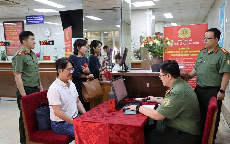 Foreign organizations in Vietnam required to post Vietnamese job vacancies on national employment exchange- Ảnh 2.