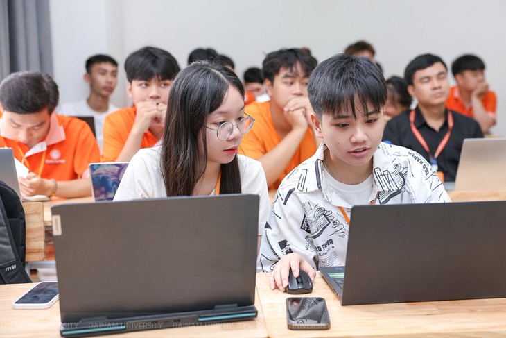 Tự chủ không thể chỉ tăng học phí - Ảnh 1.