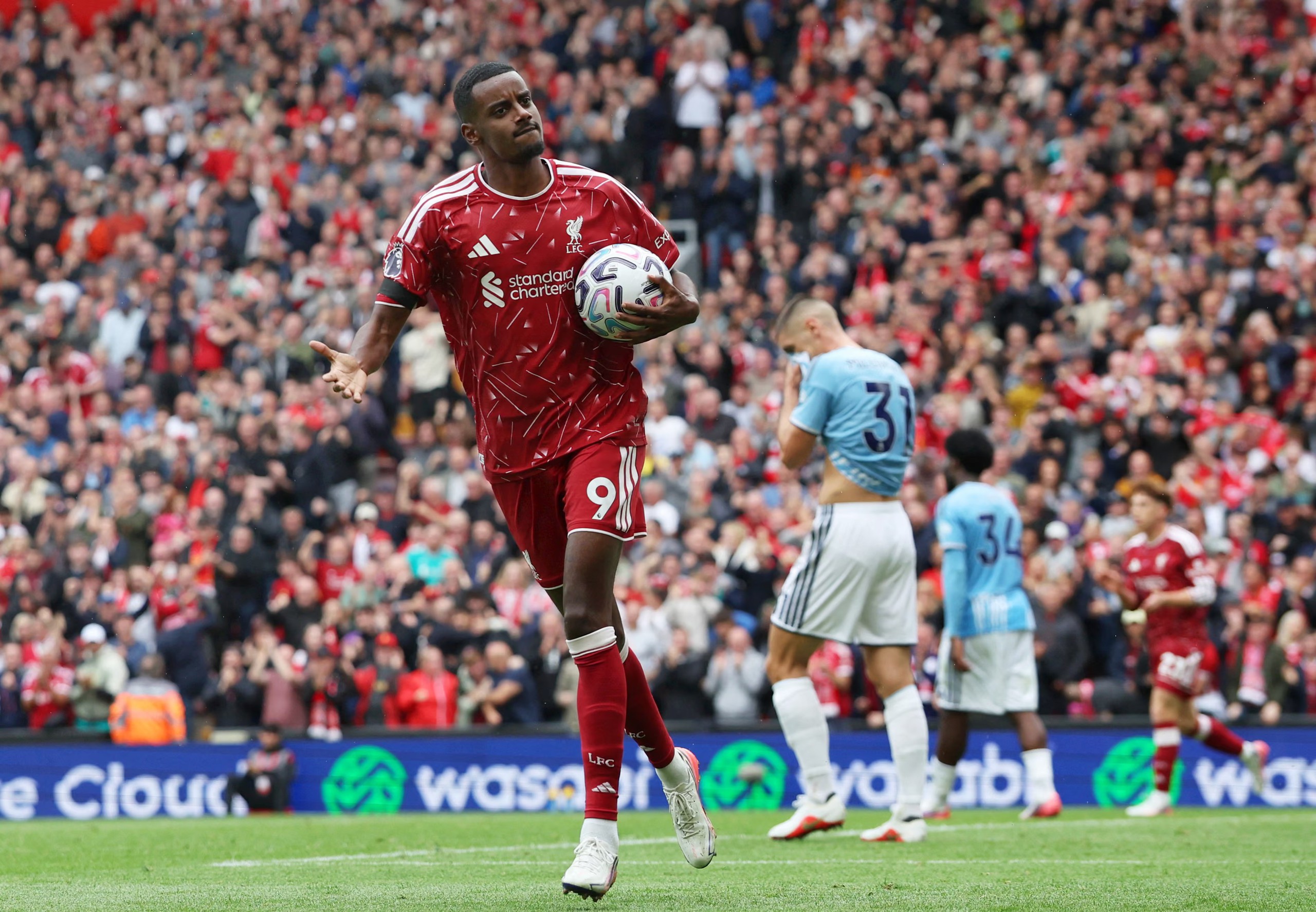 Dự đoán tỉ số Ngoại hạng Anh: Liverpool thắng trận đầu tiên nhờ gặp tân binh - Ảnh 1.