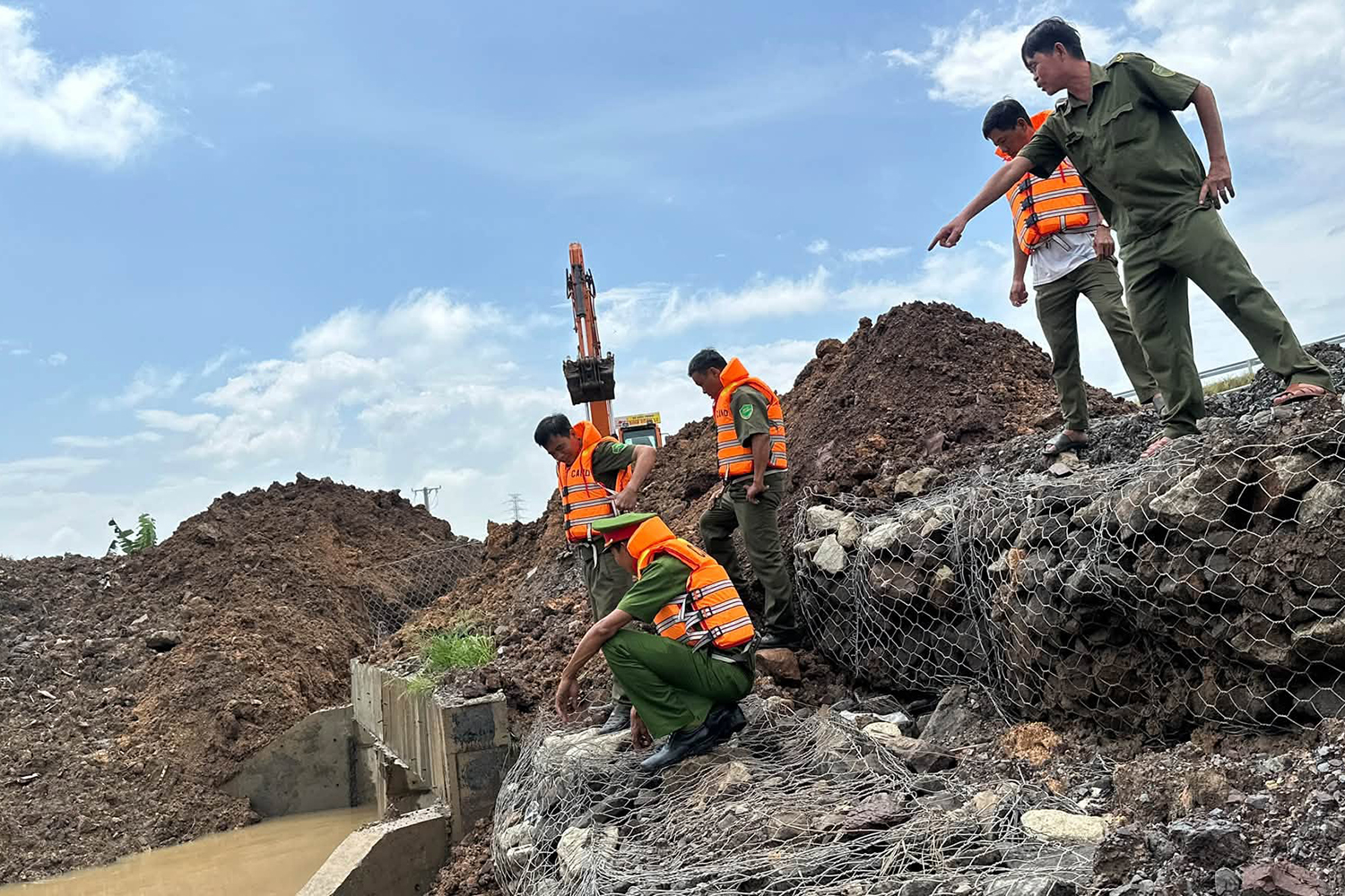 Lũ lại tràn về, khu dân cư cạnh cao tốc ở Đồng Nai thấp thỏm đón trận ngập thứ 3 - Ảnh 5.