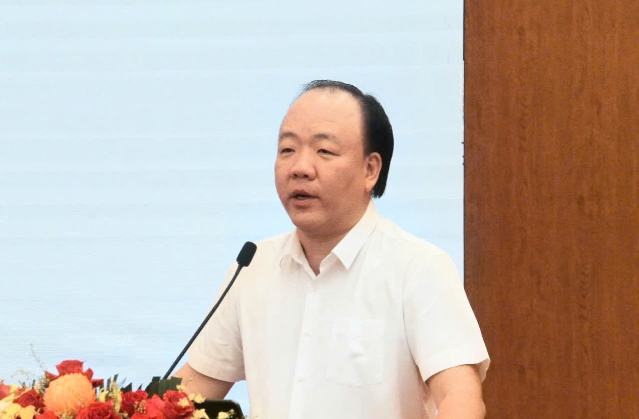 Cục trưởng Trần Hữu Linh: Nếu áp quy định mới, chỉ còn 14-15 thương nhân đầu mối xăng dầu - Ảnh 1.