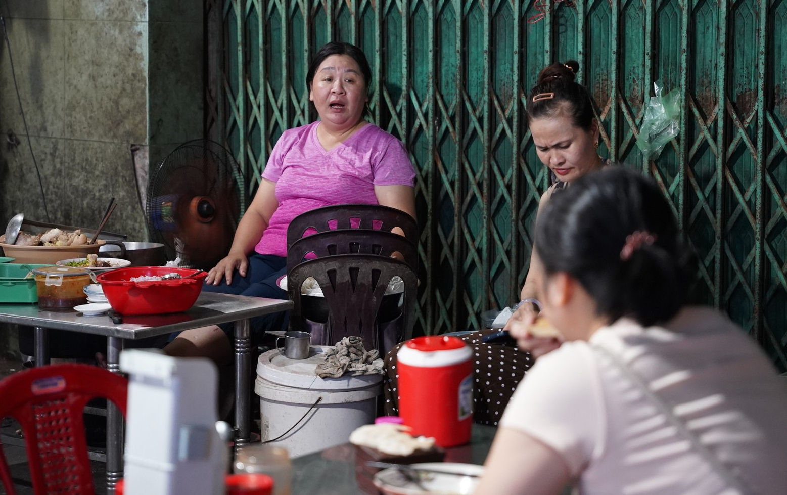 Người công chức và những việc làm để người dân tin vào một nền hành chính phục vụ - Ảnh 22.