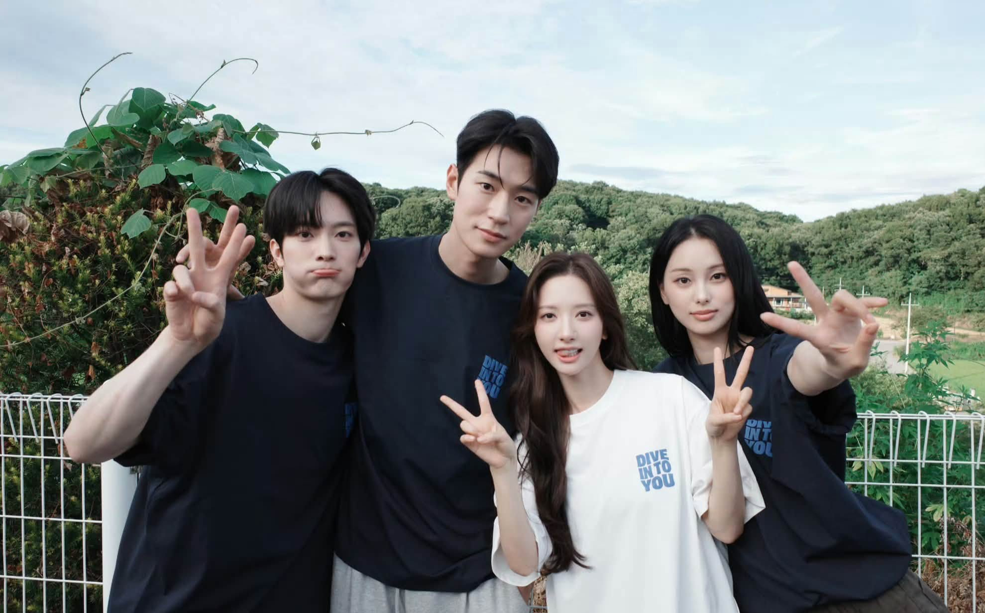 Son Ye Jin, Hyun Bin đối đầu trong cuộc đua phim Hàn tháng 9 - Ảnh 7.