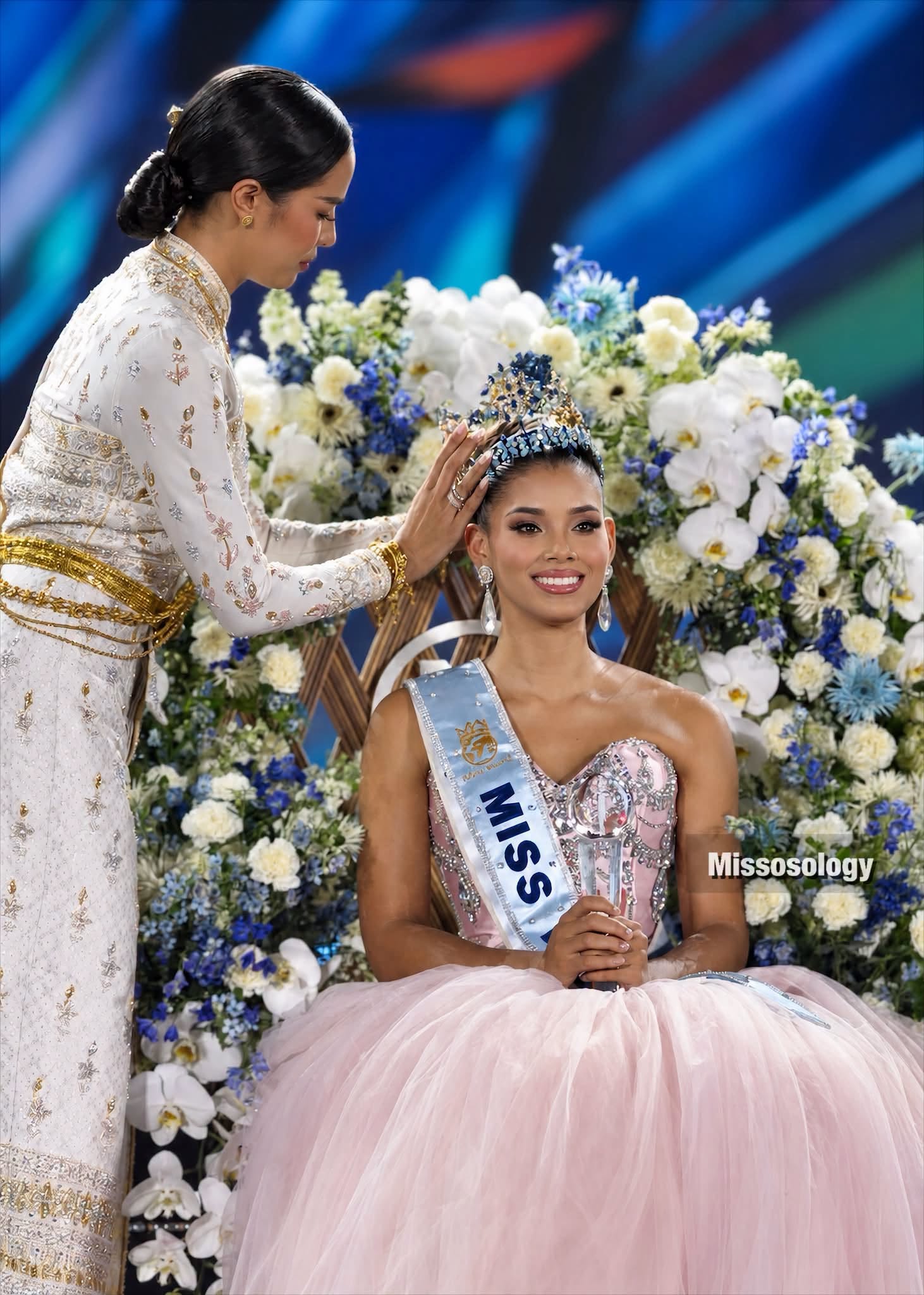 Người đẹp Dominica đăng quang Miss World 2026, Bảo Ngọc dừng chân ở top 6 - Ảnh 1.