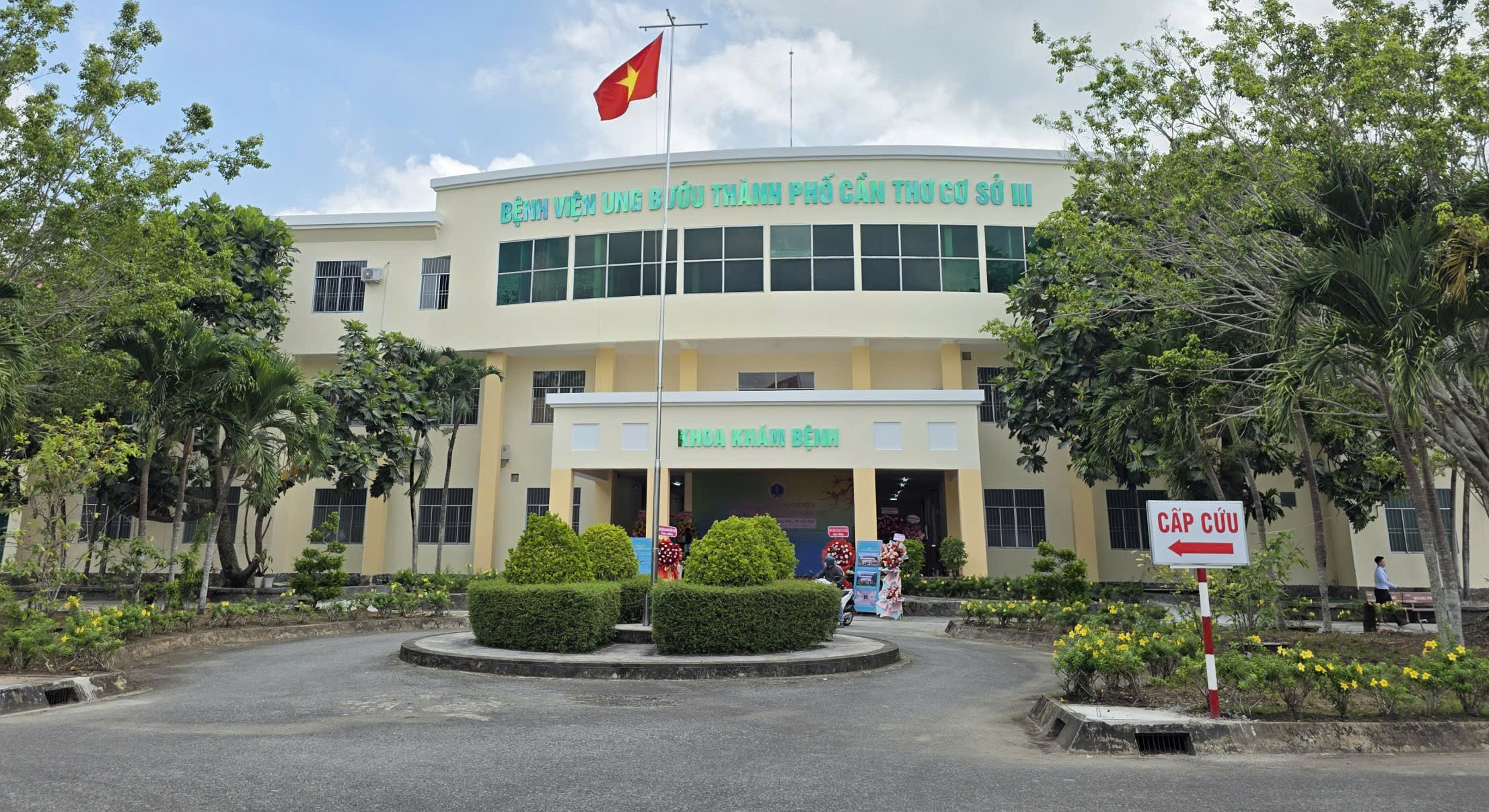 Công ty Việt Mỹ bán thiết bị cho Bệnh viện Ung bướu Cần Thơ - Ảnh 1.